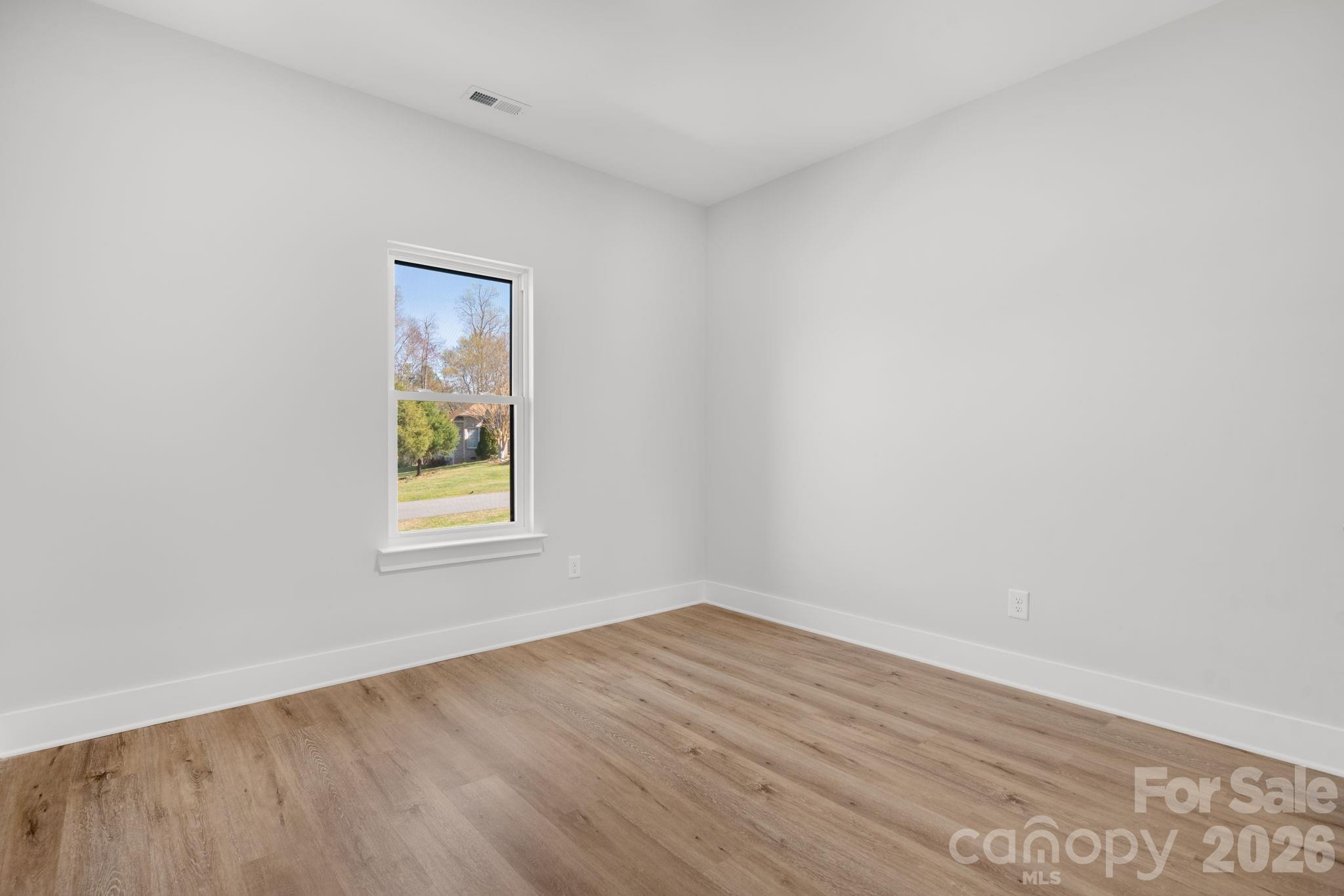 1213 Creekside Drive