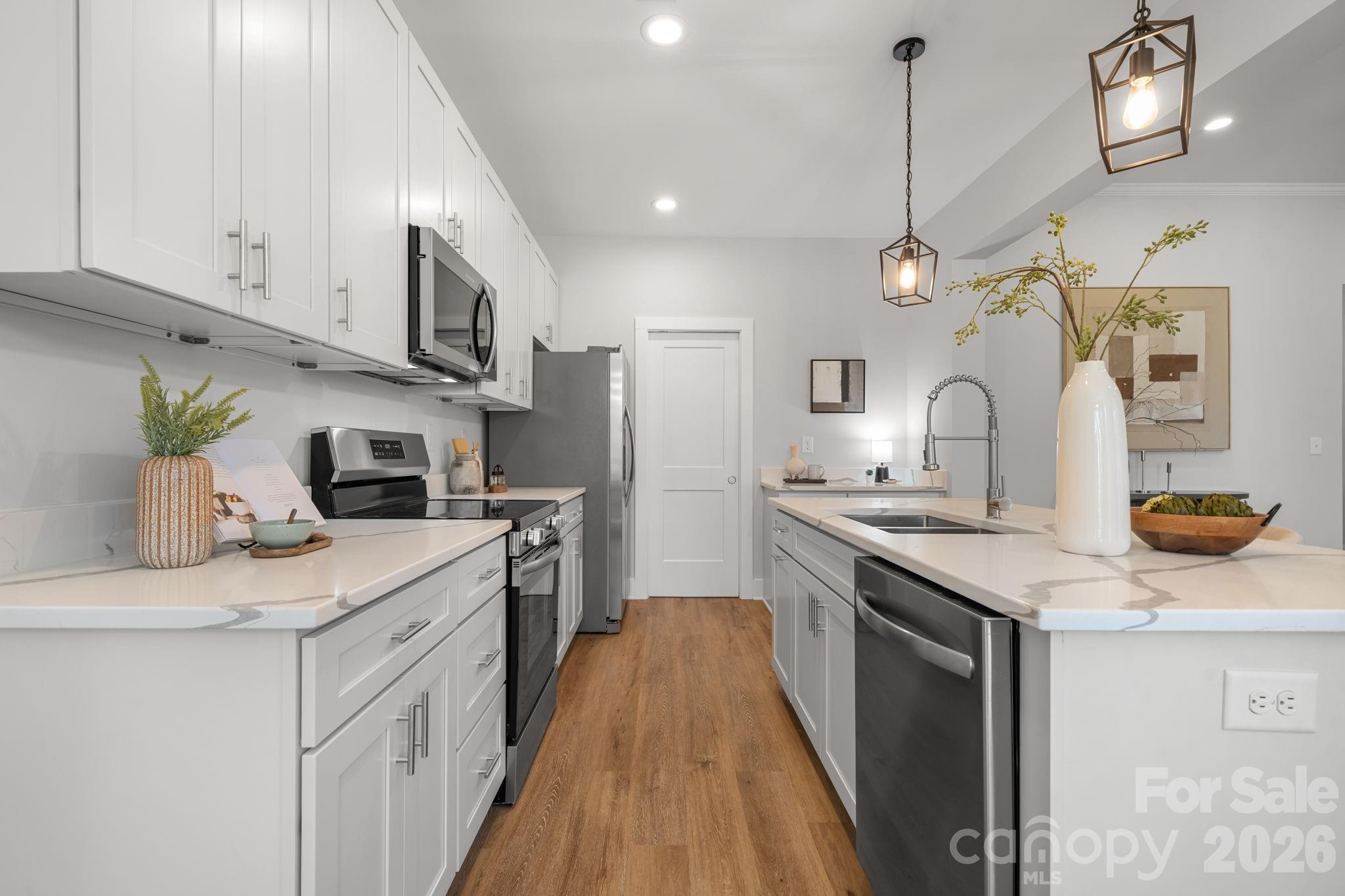 1213 Creekside Drive