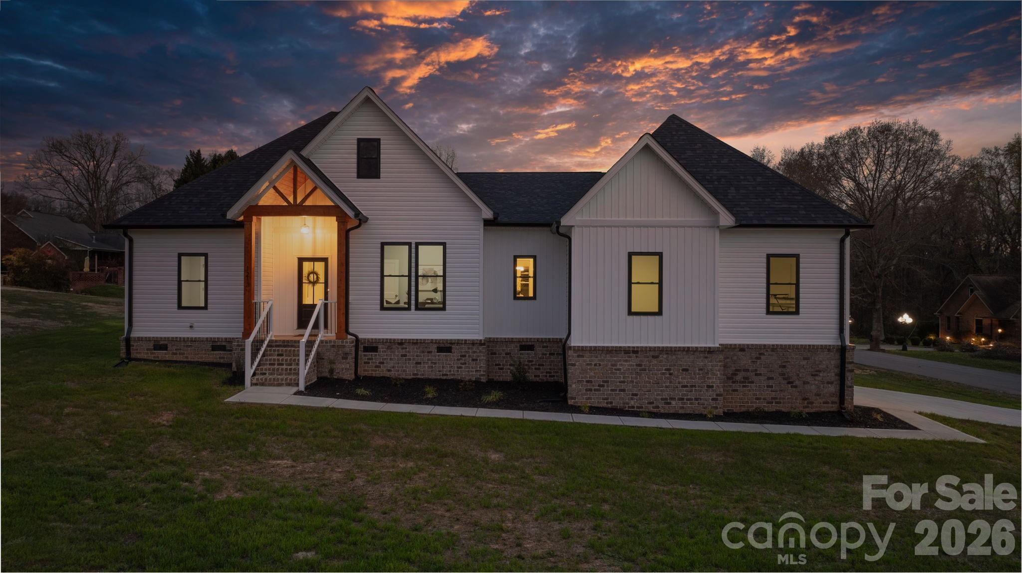 1213 Creekside Drive