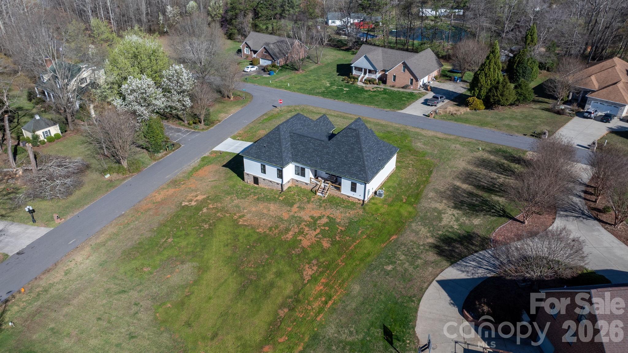 1213 Creekside Drive