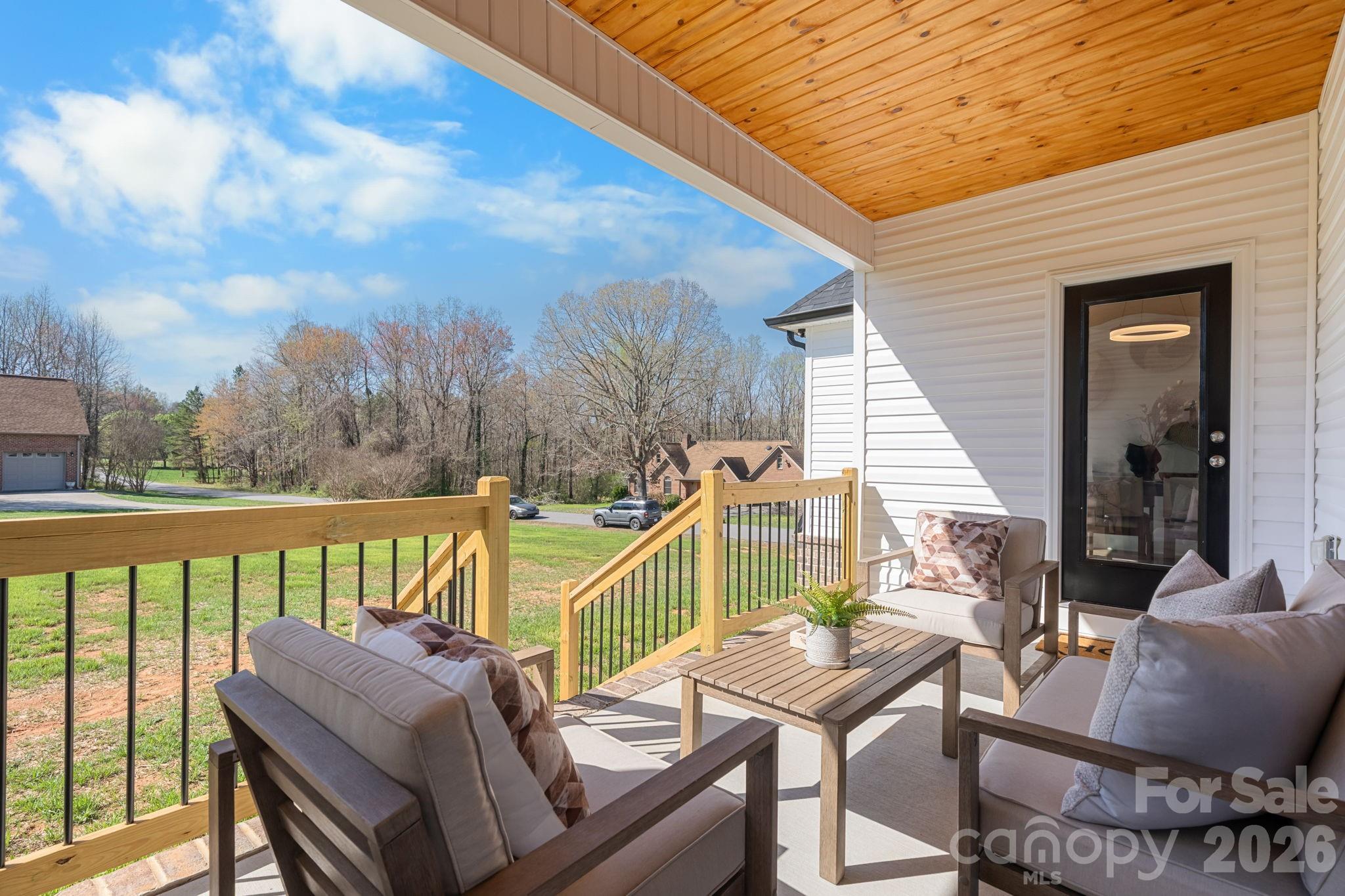 1213 Creekside Drive