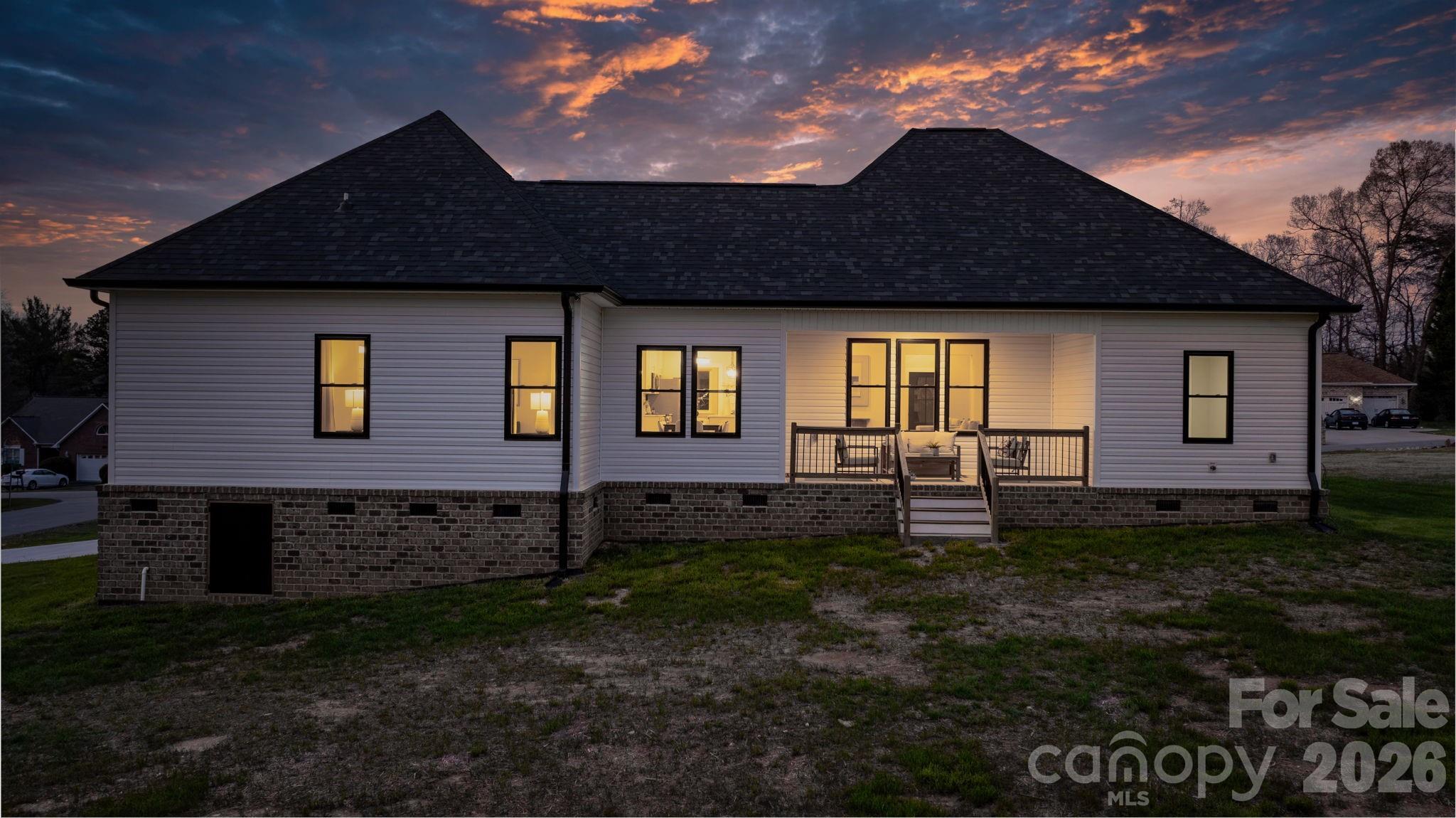 1213 Creekside Drive