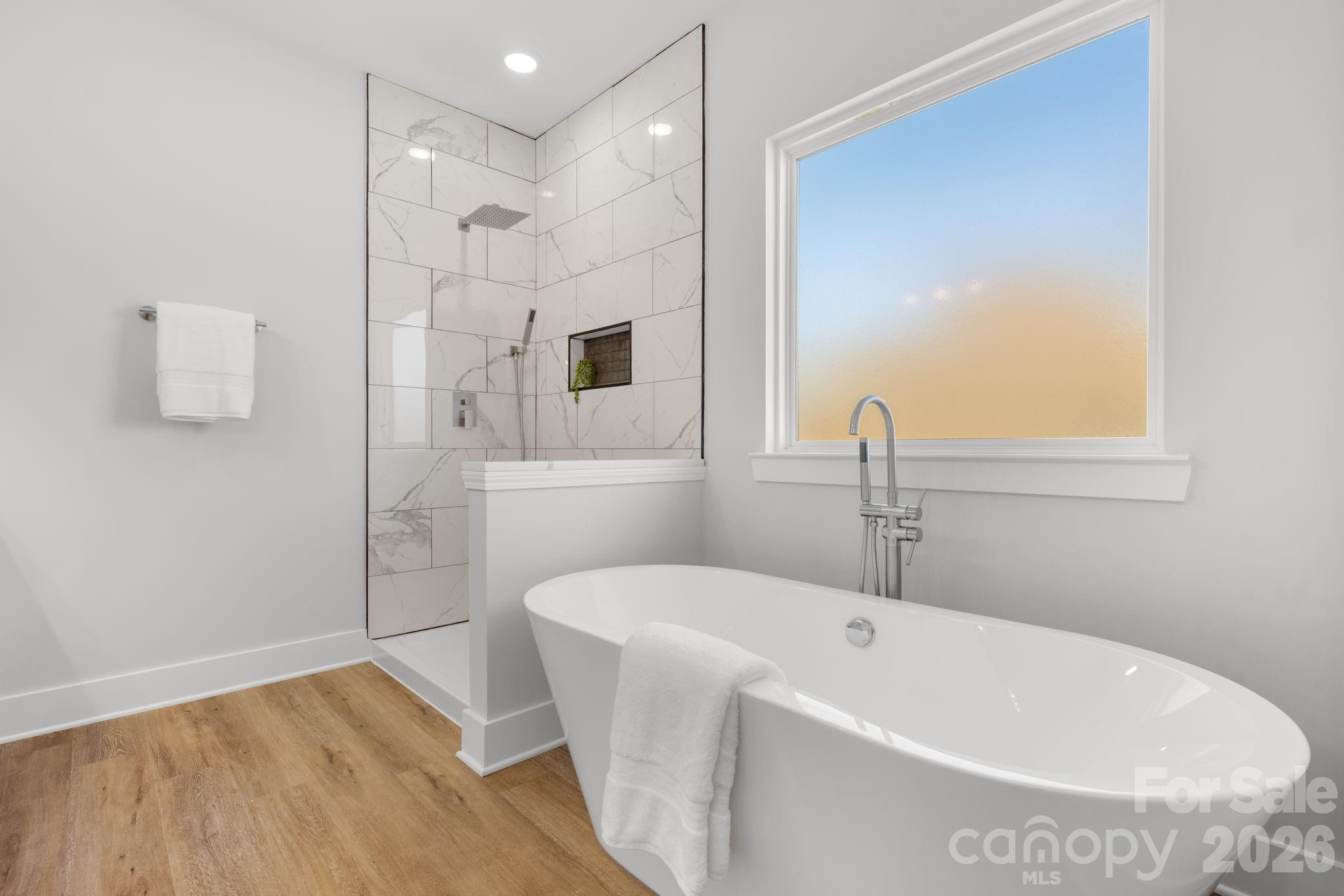 1213 Creekside Drive