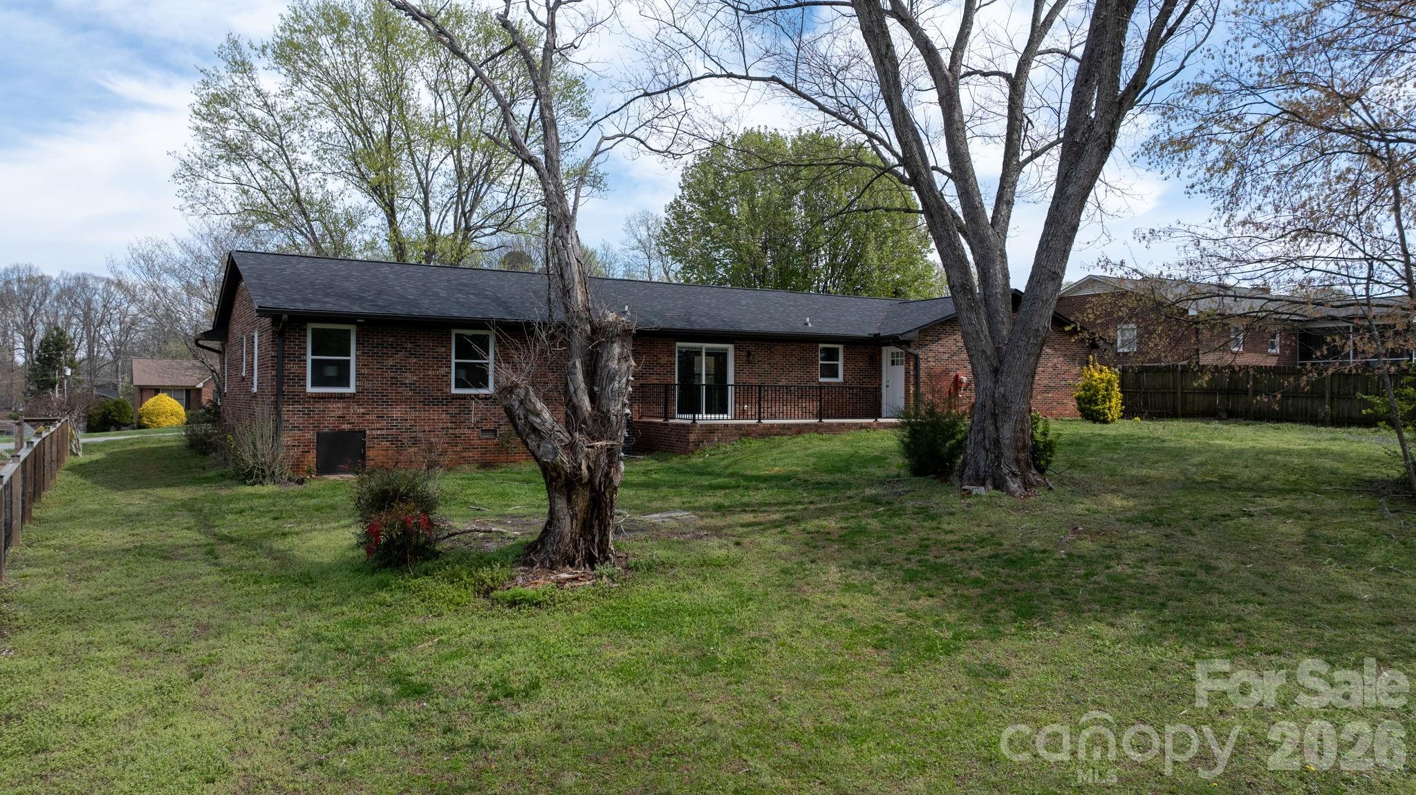 715 Sunridge Drive