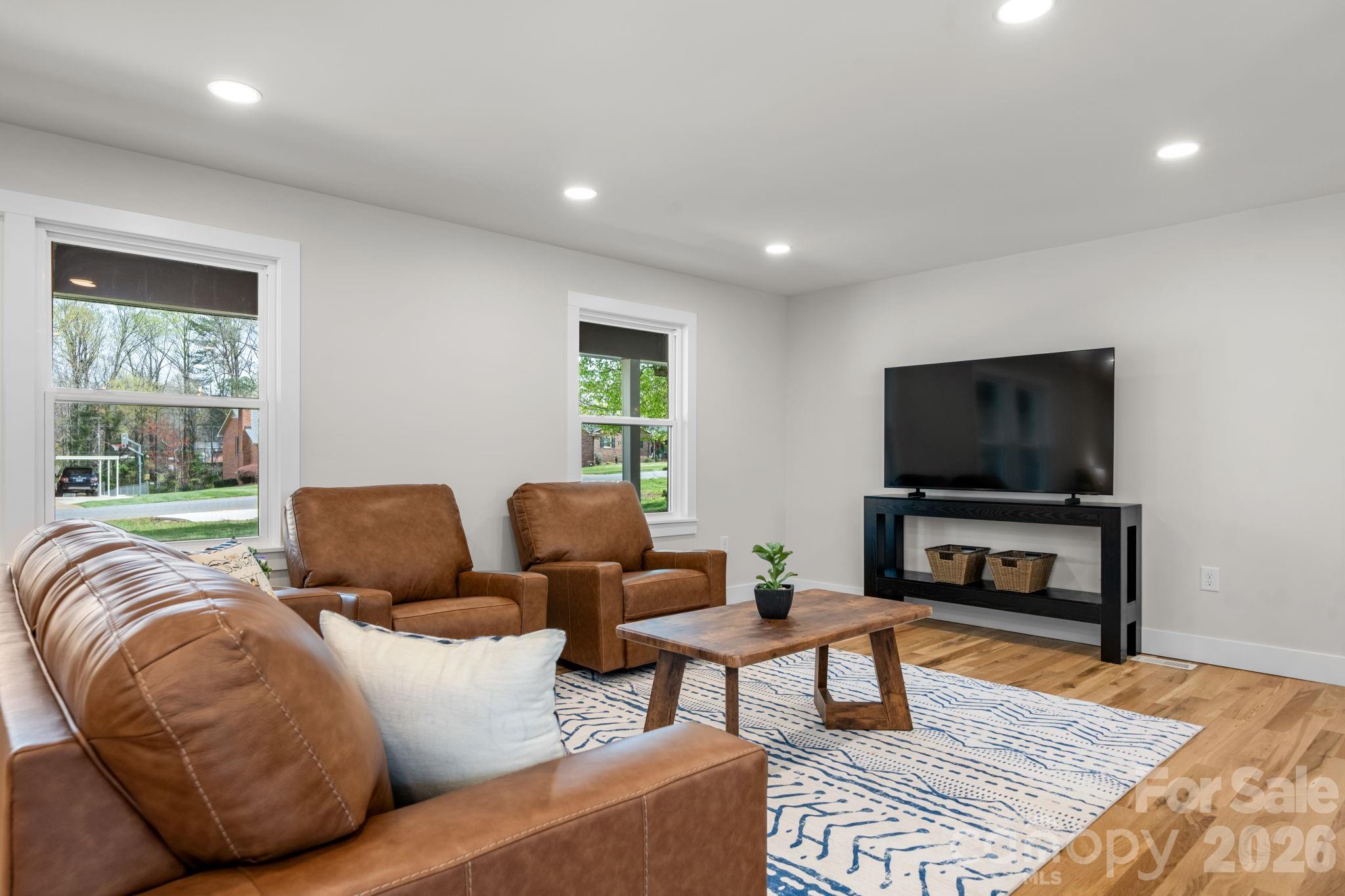 715 Sunridge Drive