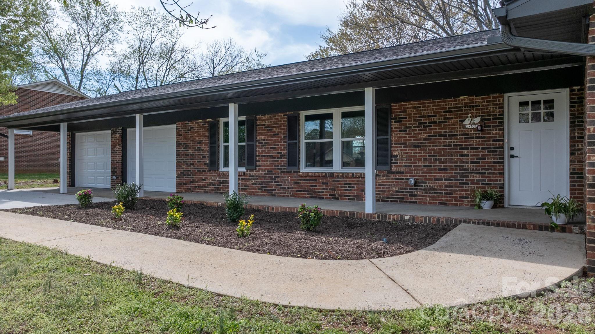 715 Sunridge Drive