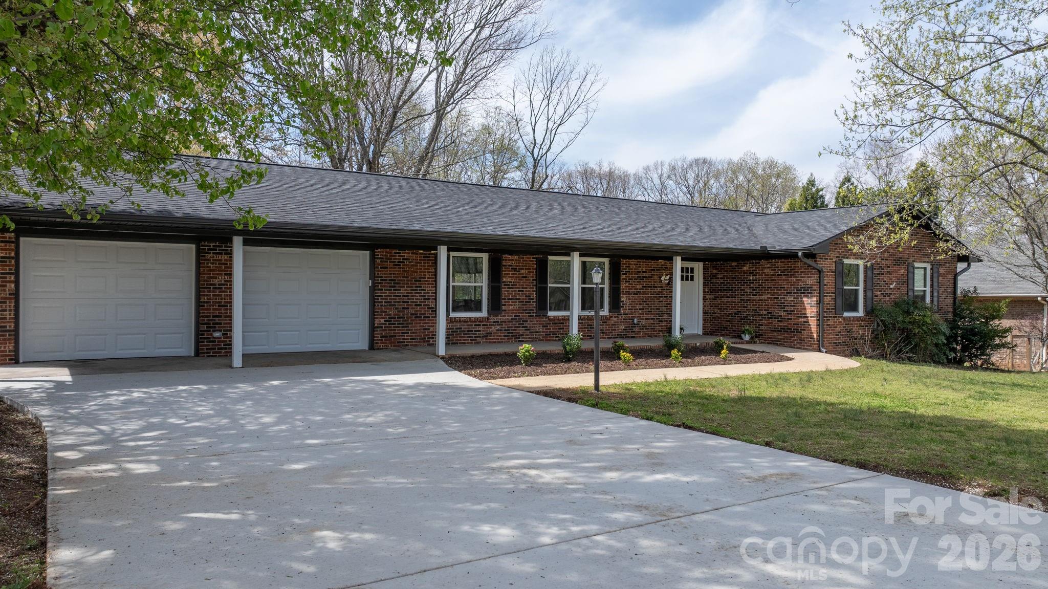 715 Sunridge Drive