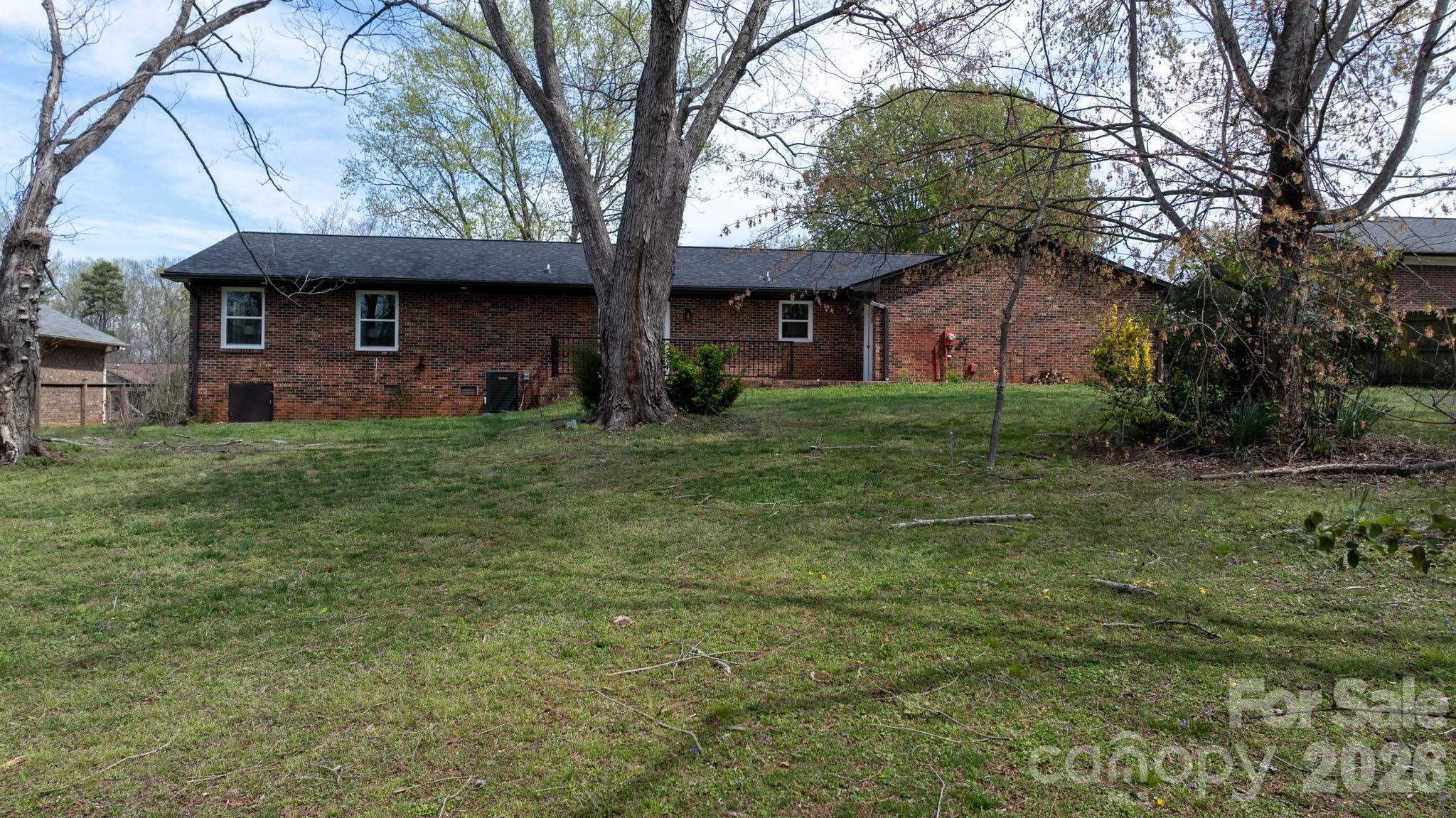 715 Sunridge Drive