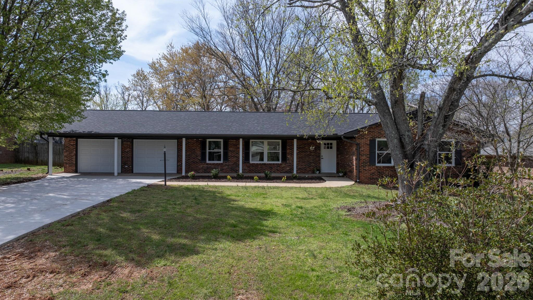 715 Sunridge Drive