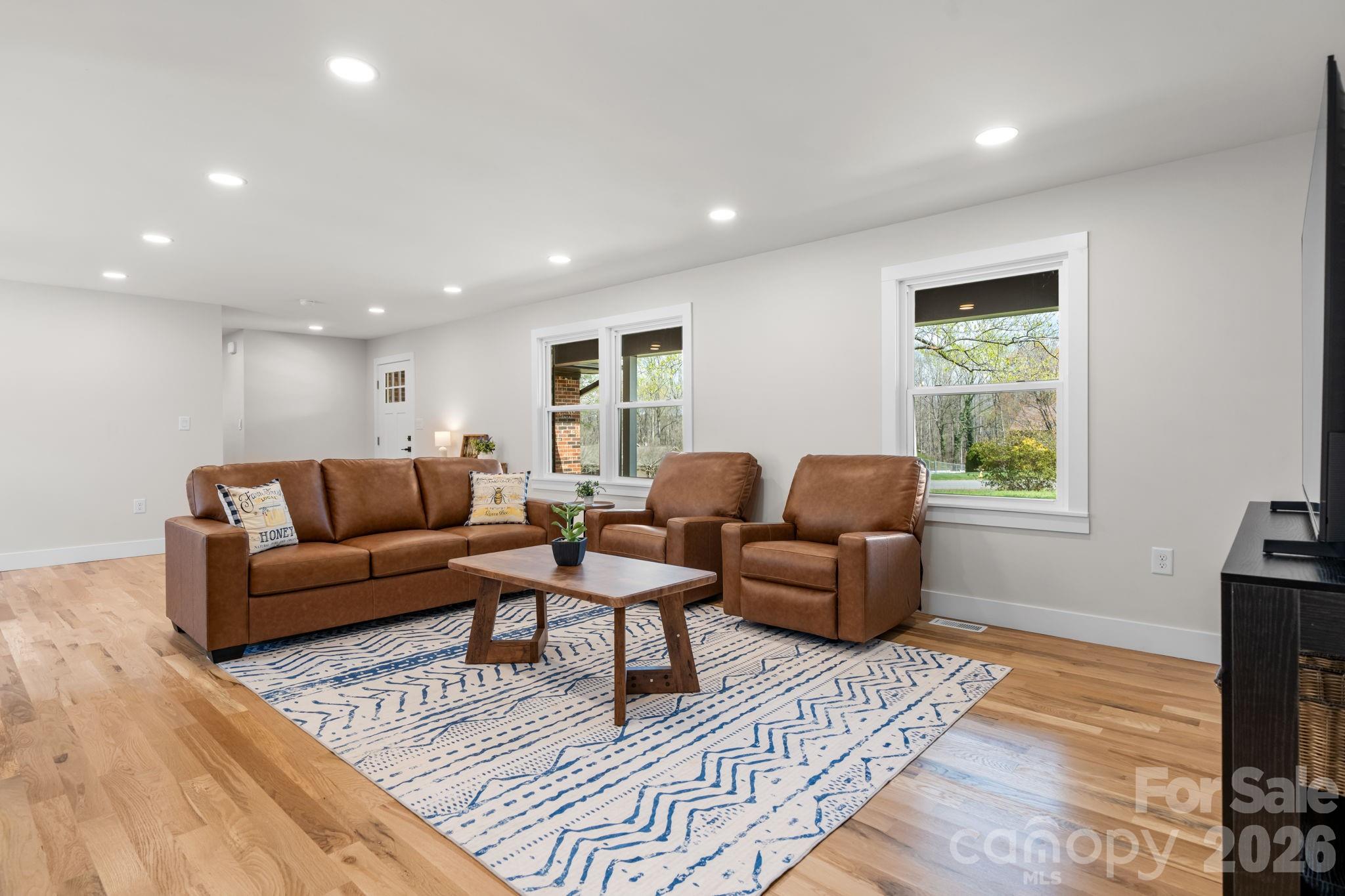 715 Sunridge Drive