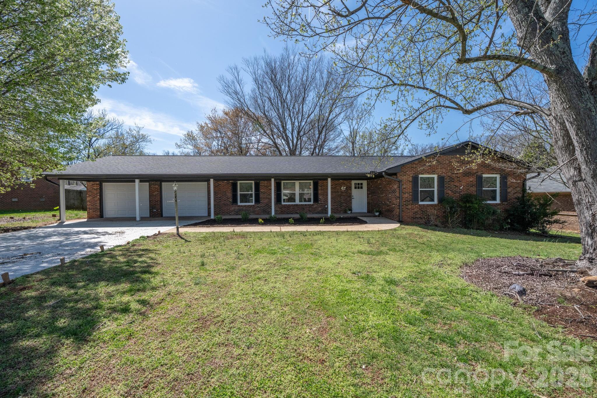 715 Sunridge Drive