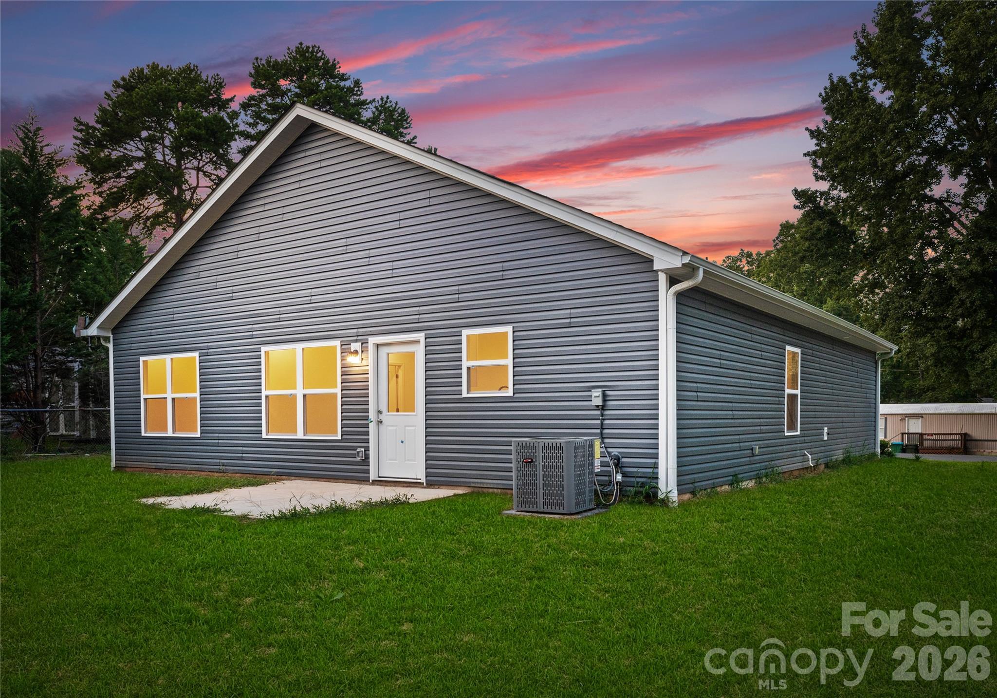 2807 17th Street Court NE