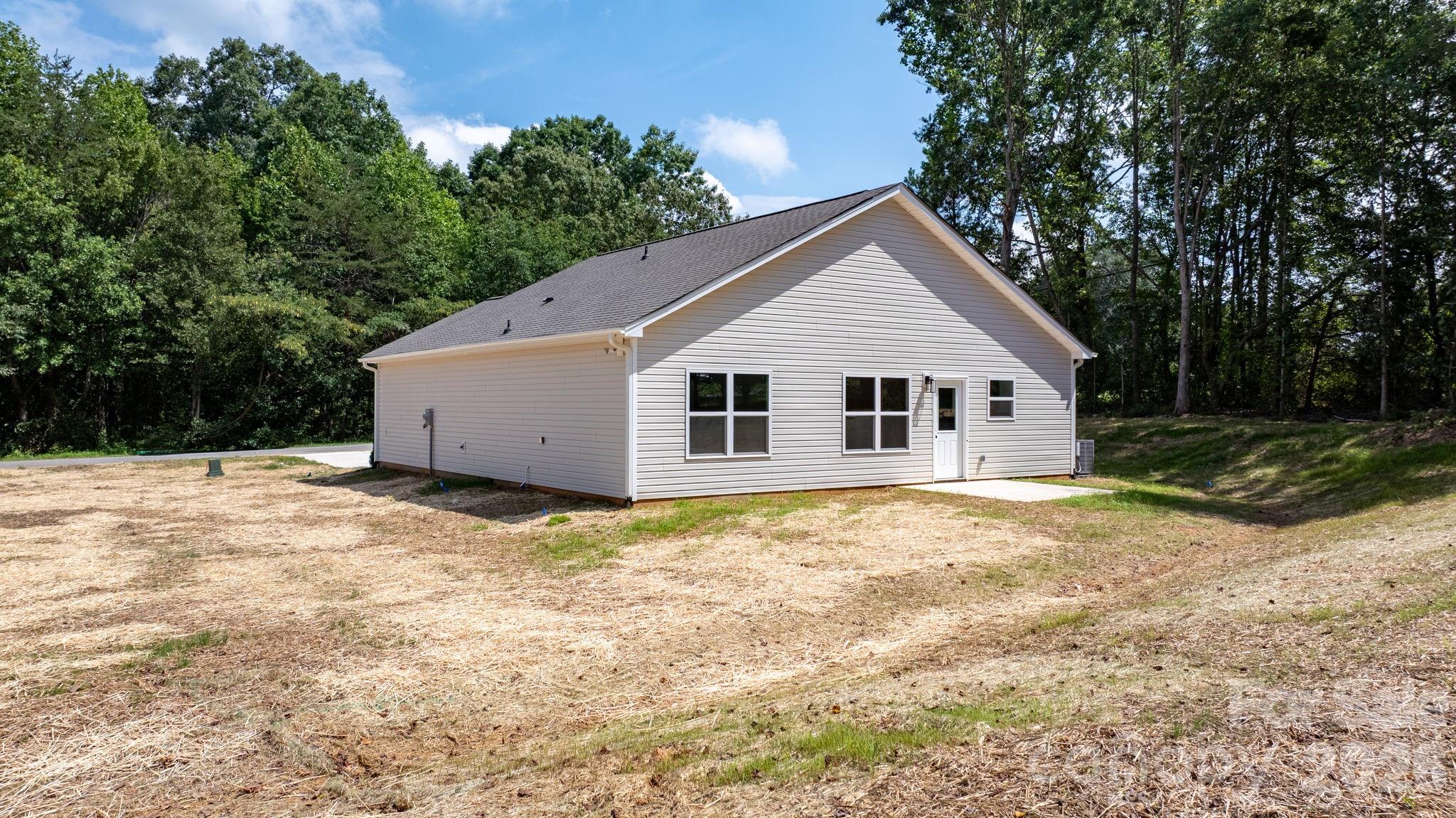 2807 17th Street Court NE