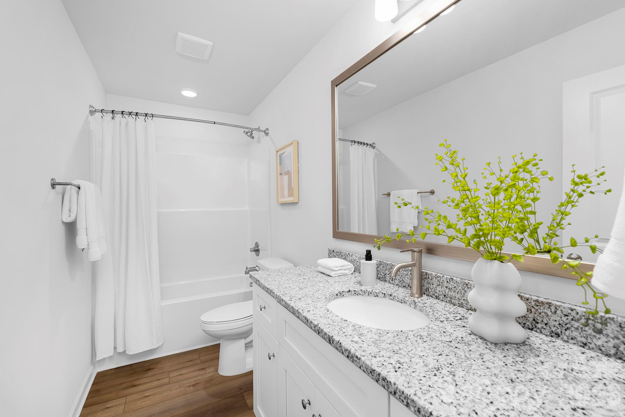 2807 17th Street Court NE