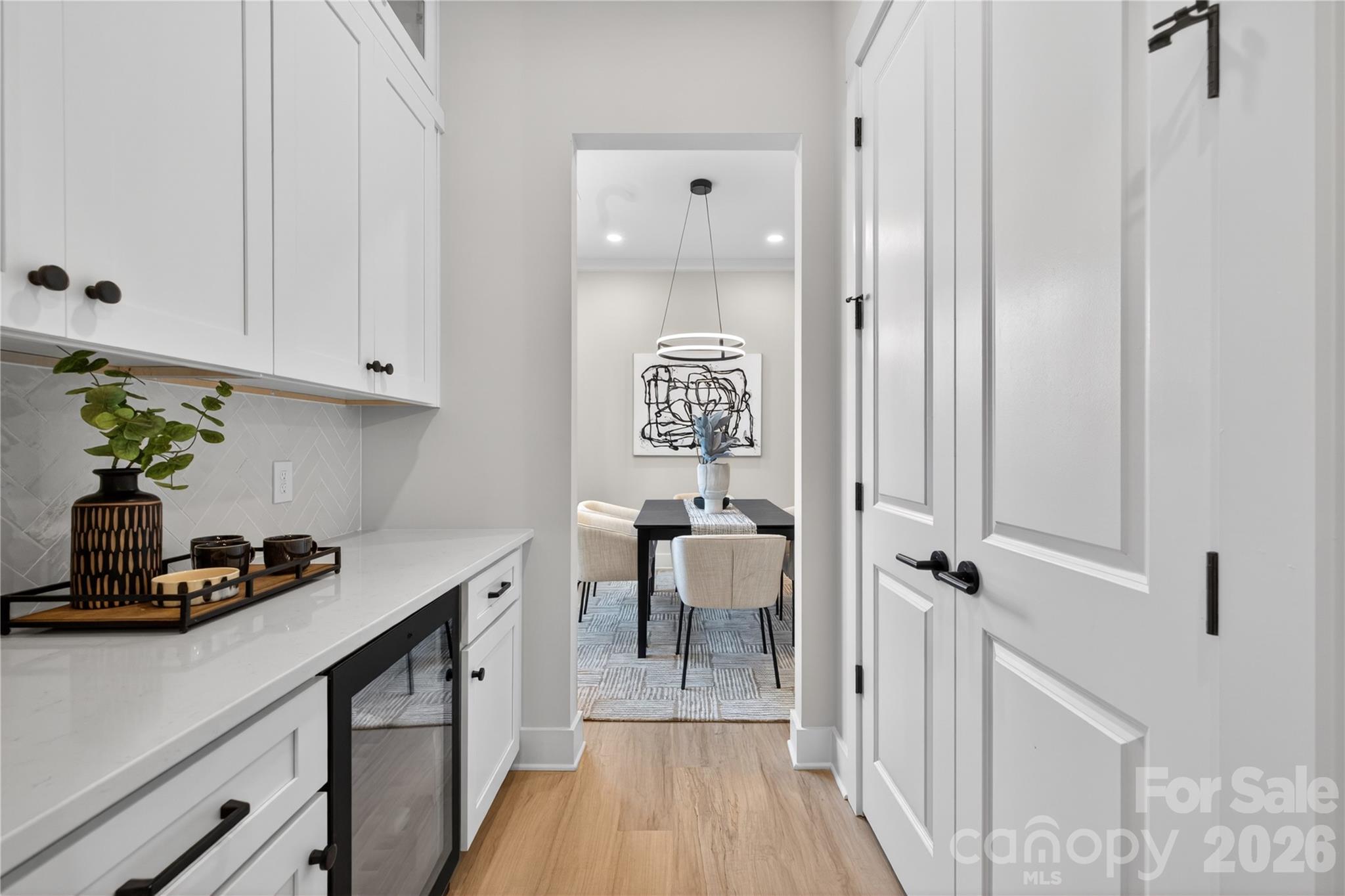 3883 12th Street NE