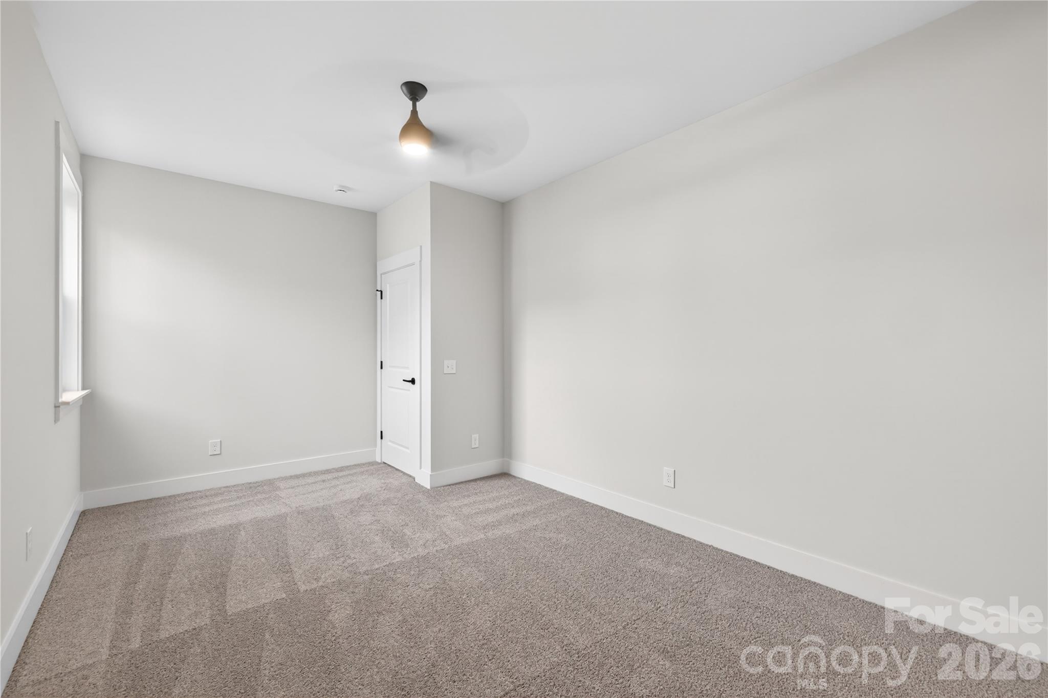 3883 12th Street NE