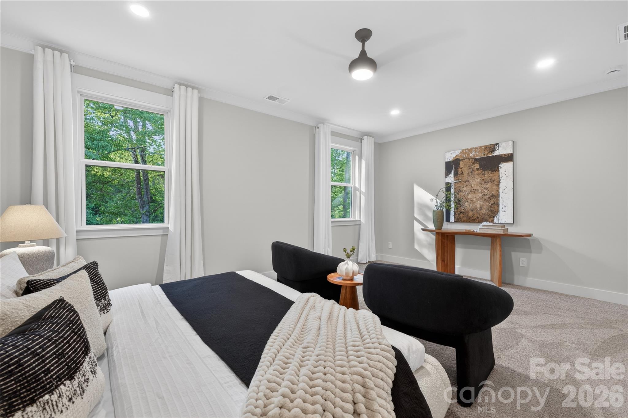 3883 12th Street NE