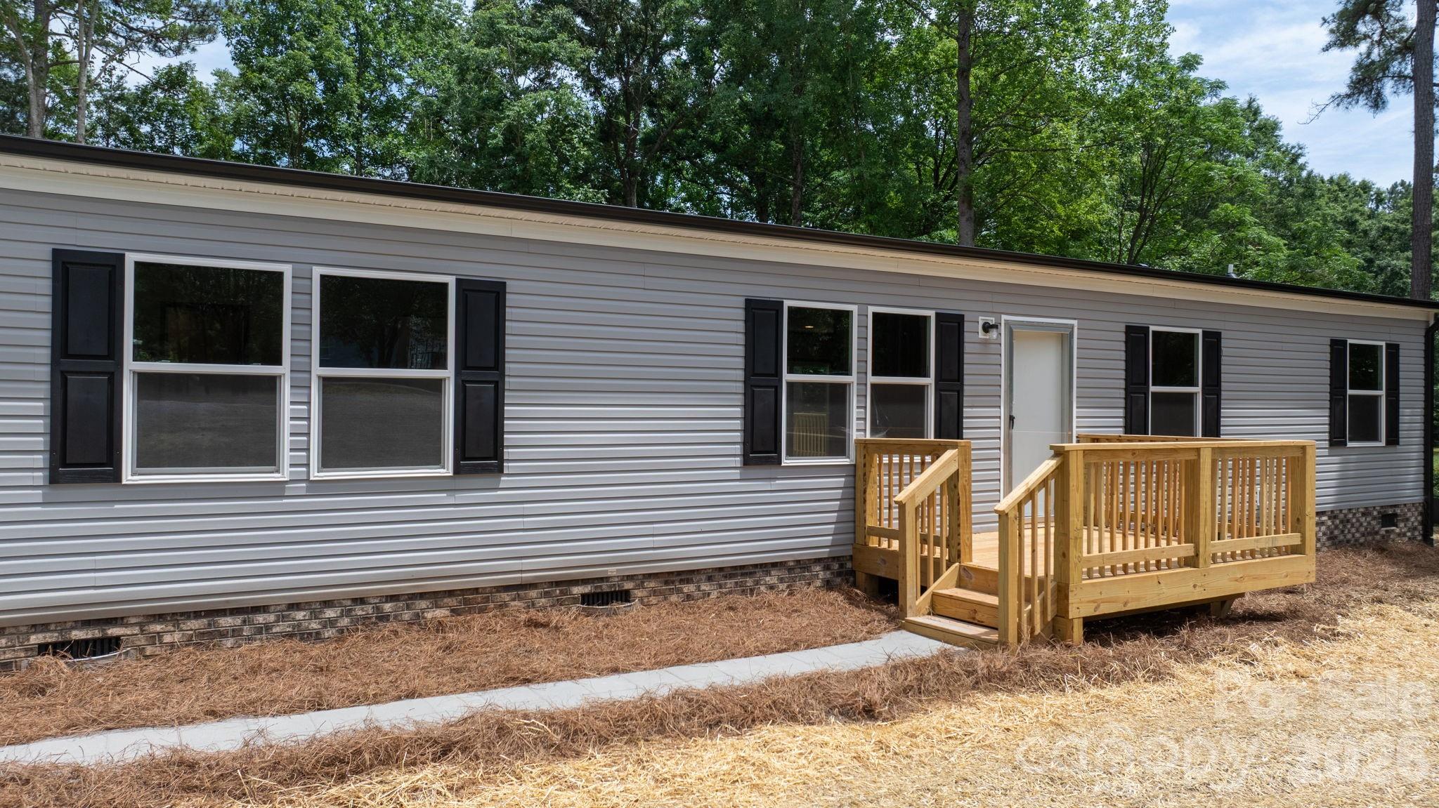 1331 Maiden Wood Circle