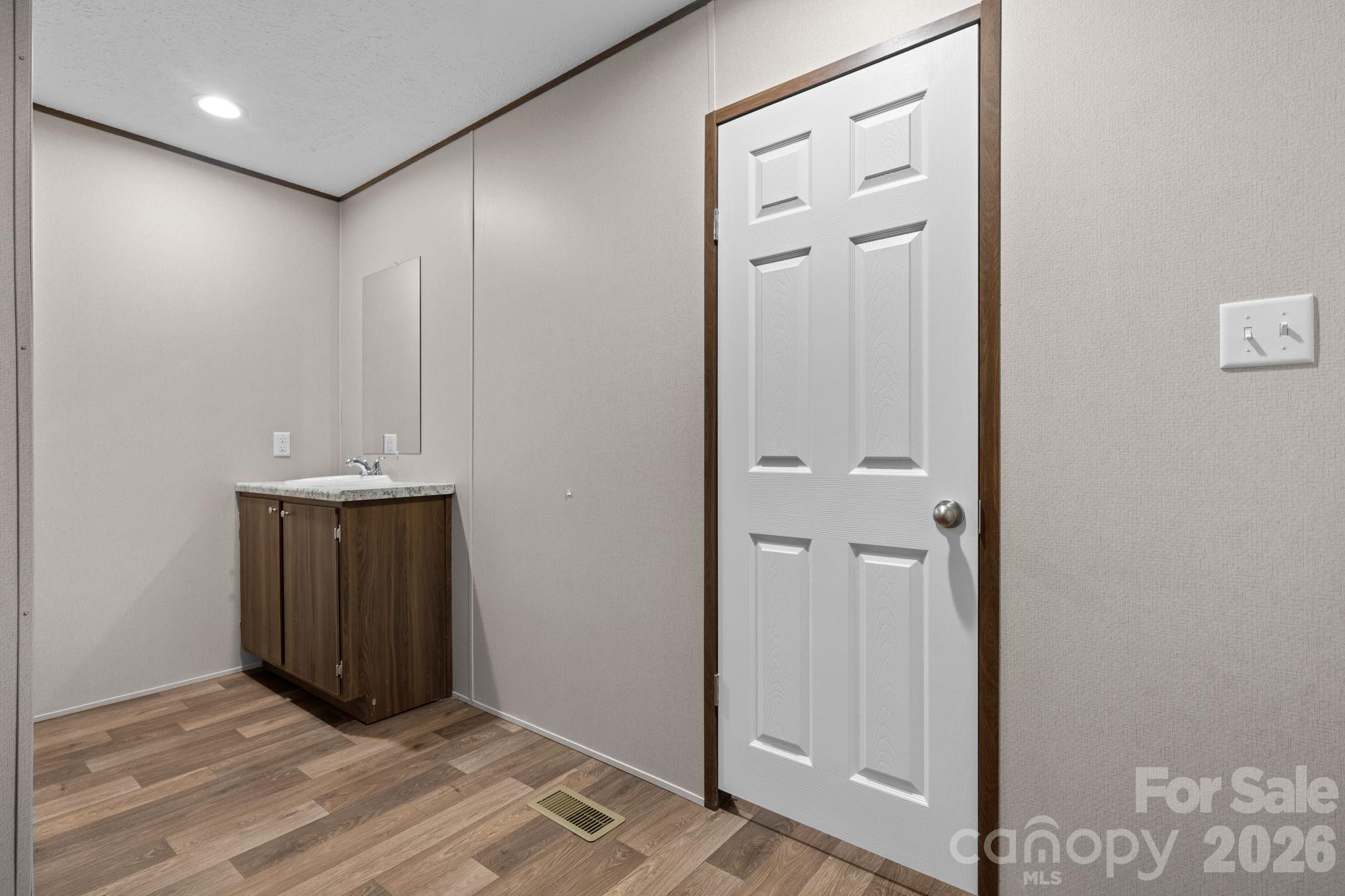 1331 Maiden Wood Circle