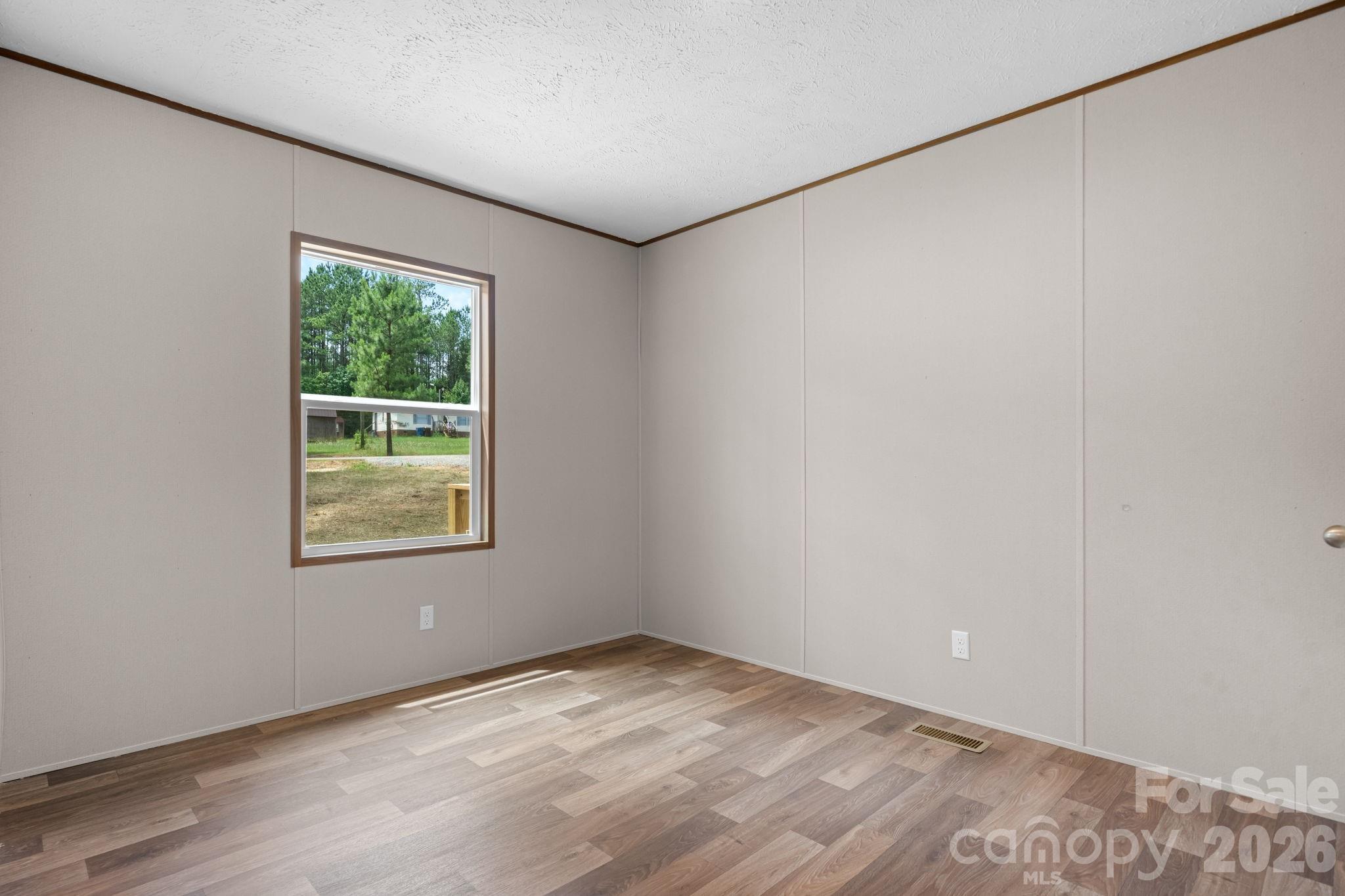 1331 Maiden Wood Circle