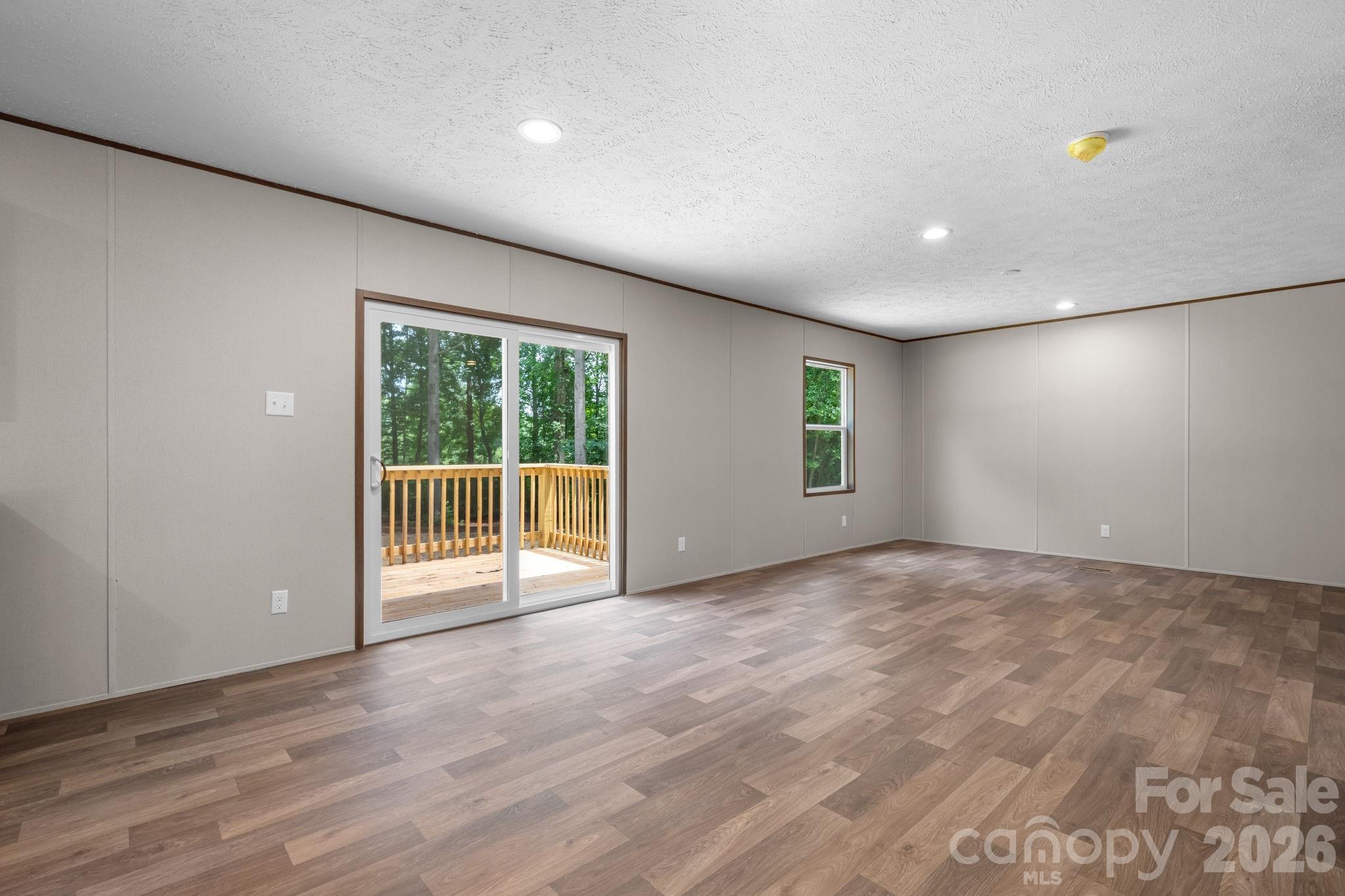 1331 Maiden Wood Circle