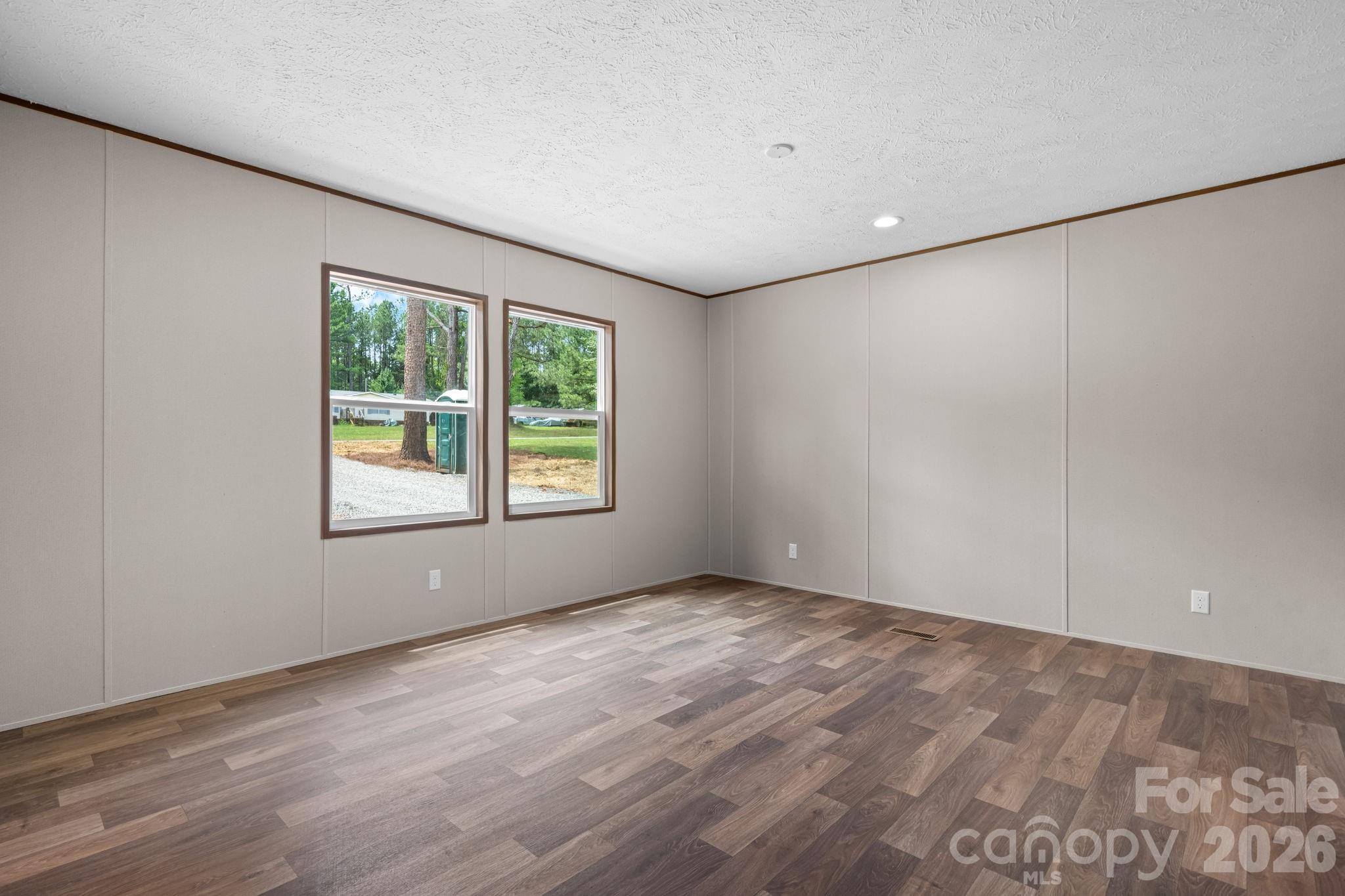 1331 Maiden Wood Circle