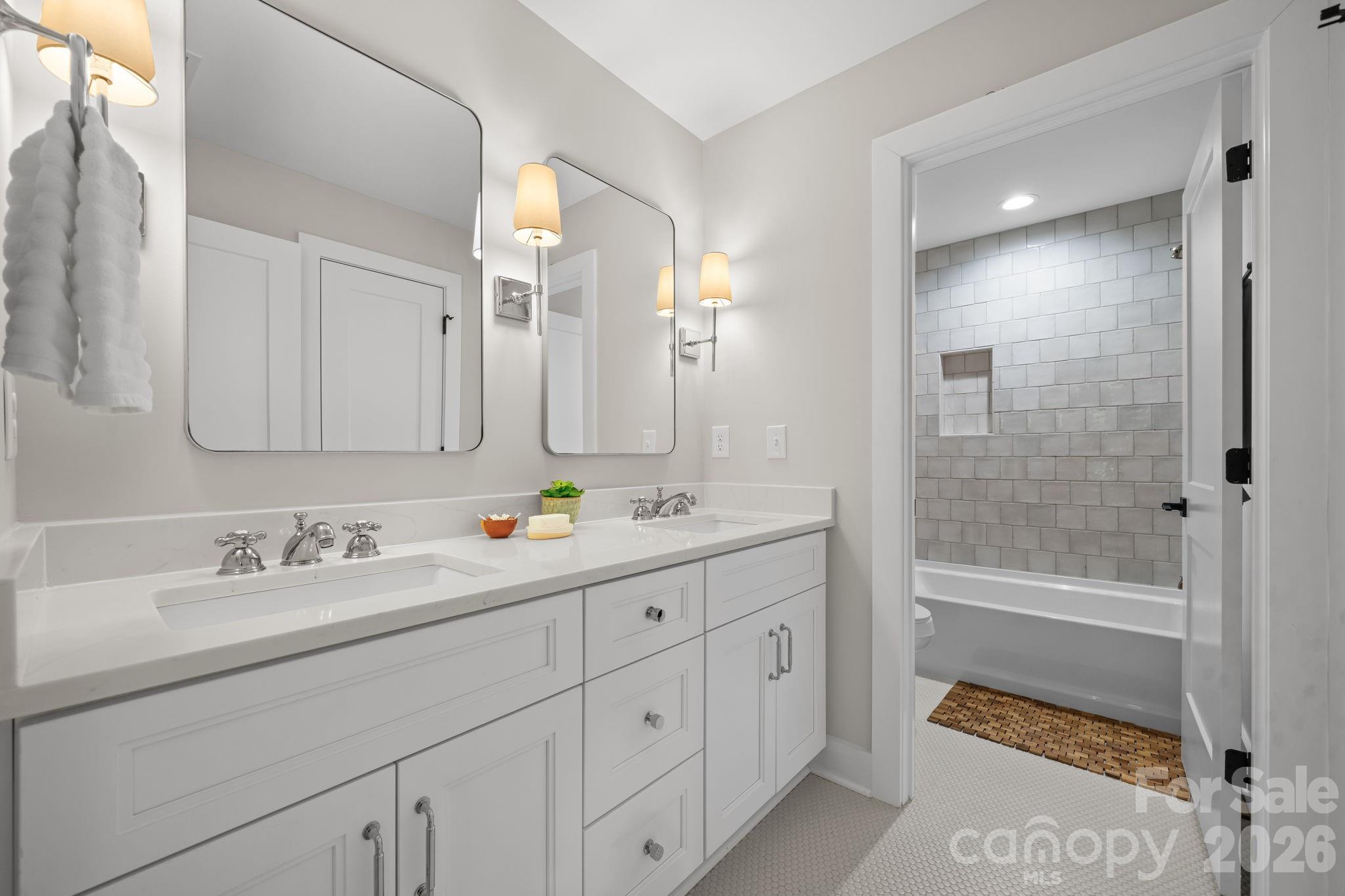 3528 Waterview Trail