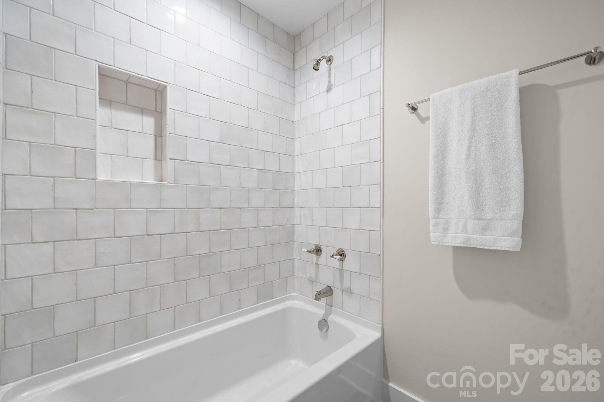 3528 Waterview Trail