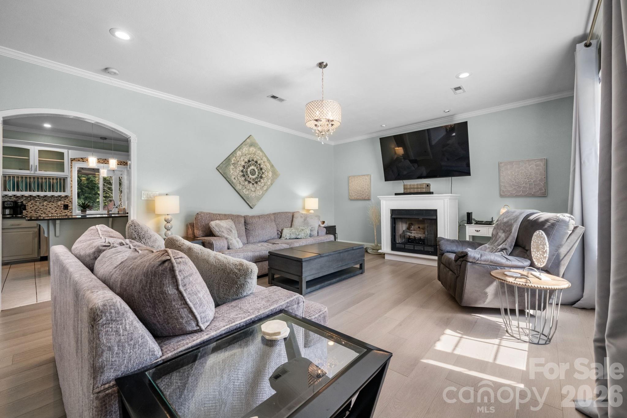1360 Sweet briar Lane