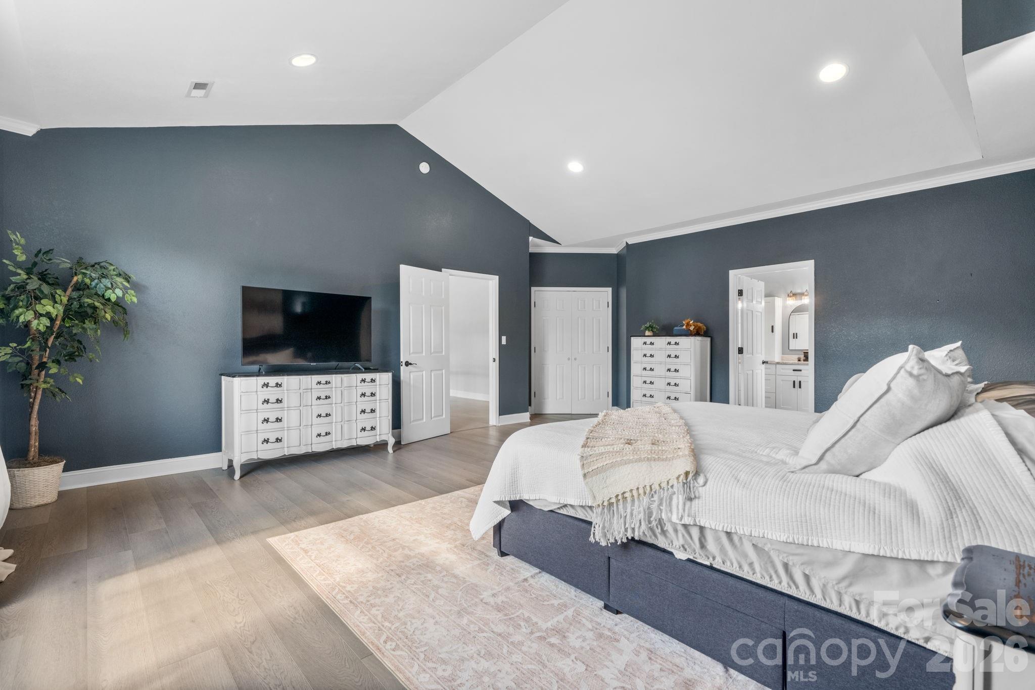 1360 Sweet briar Lane
