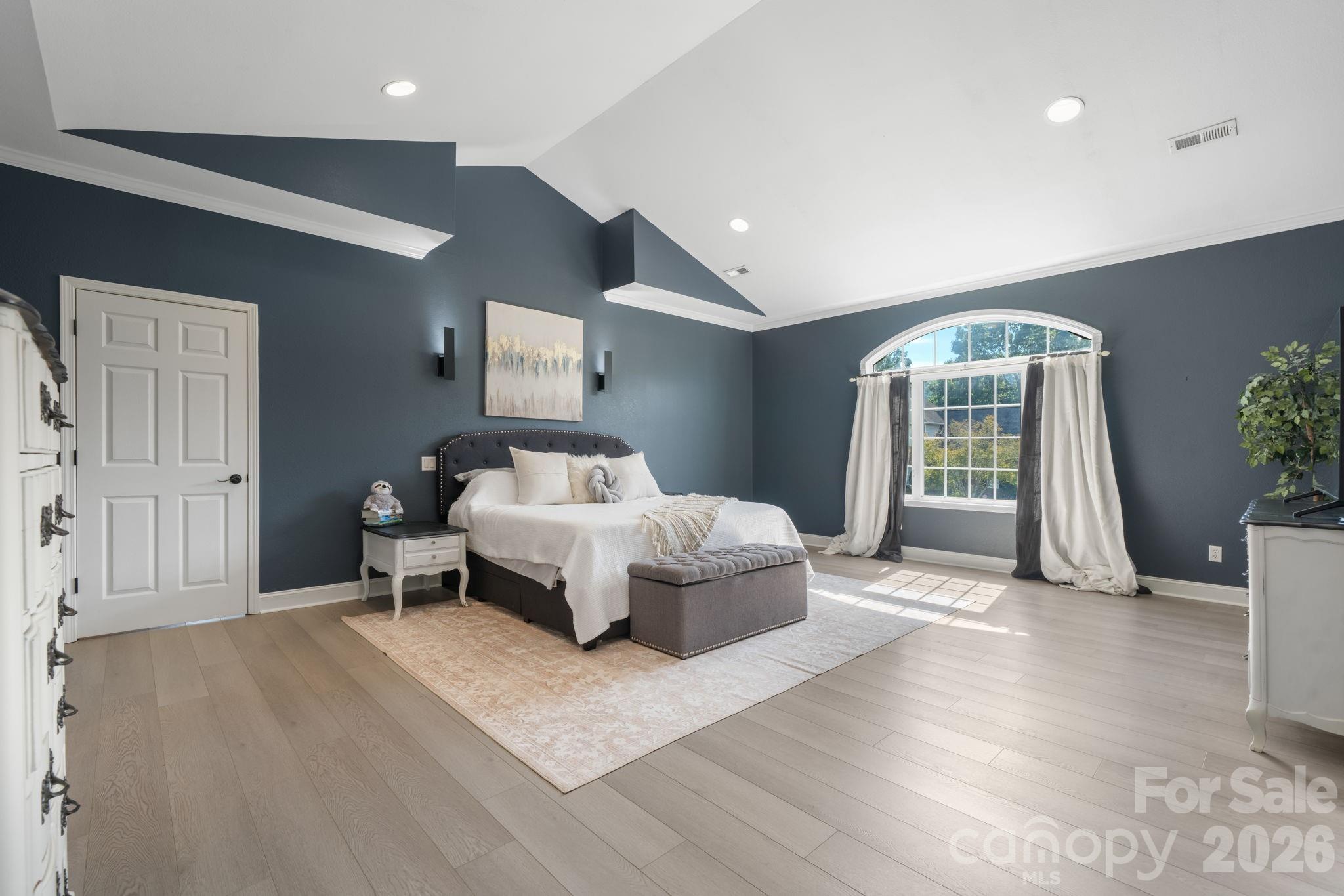 1360 Sweet briar Lane