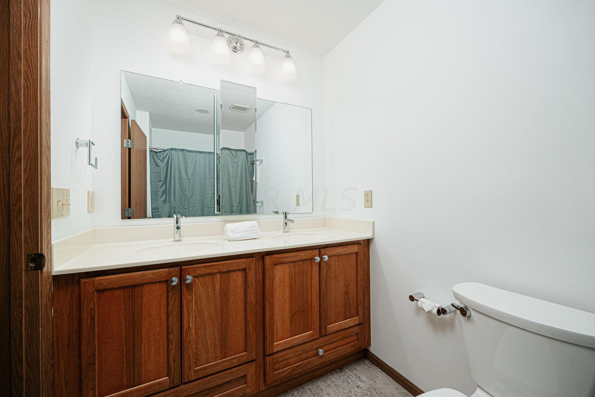 4862 Hollybriar Court