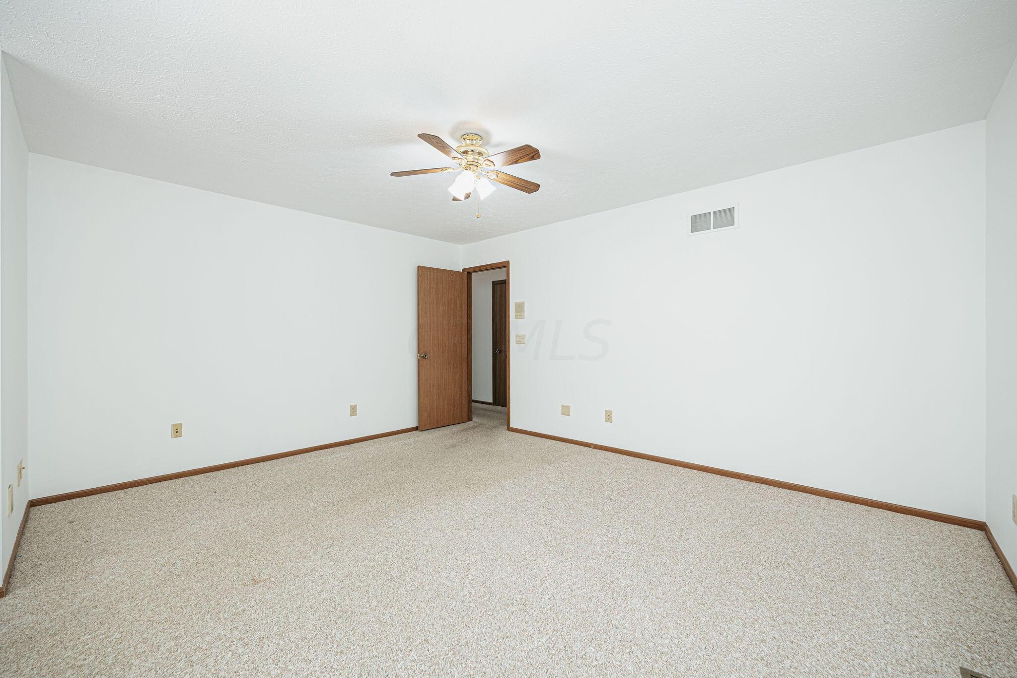 4862 Hollybriar Court