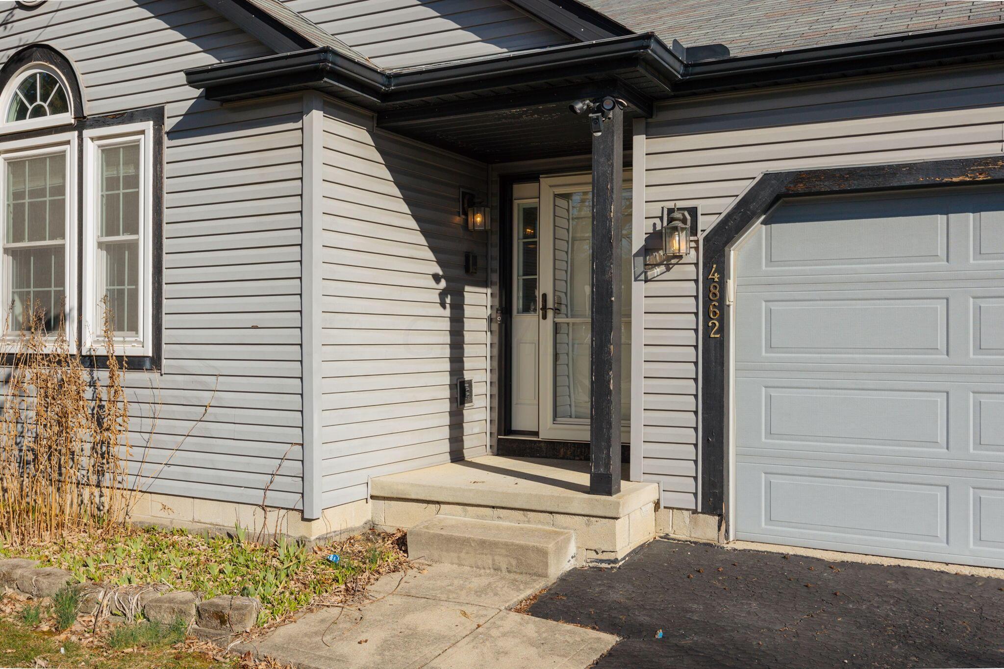 4862 Hollybriar Court