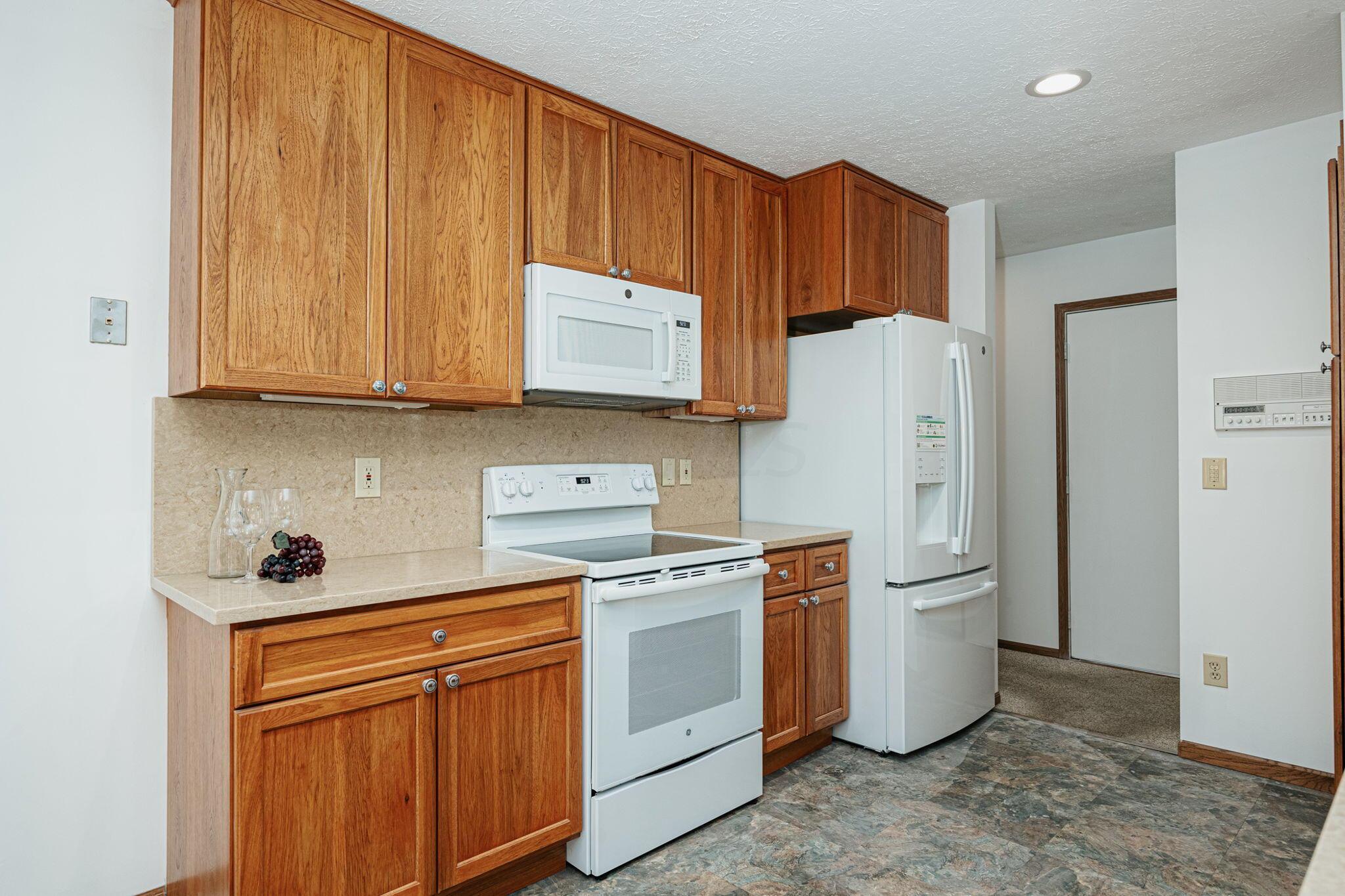 4862 Hollybriar Court