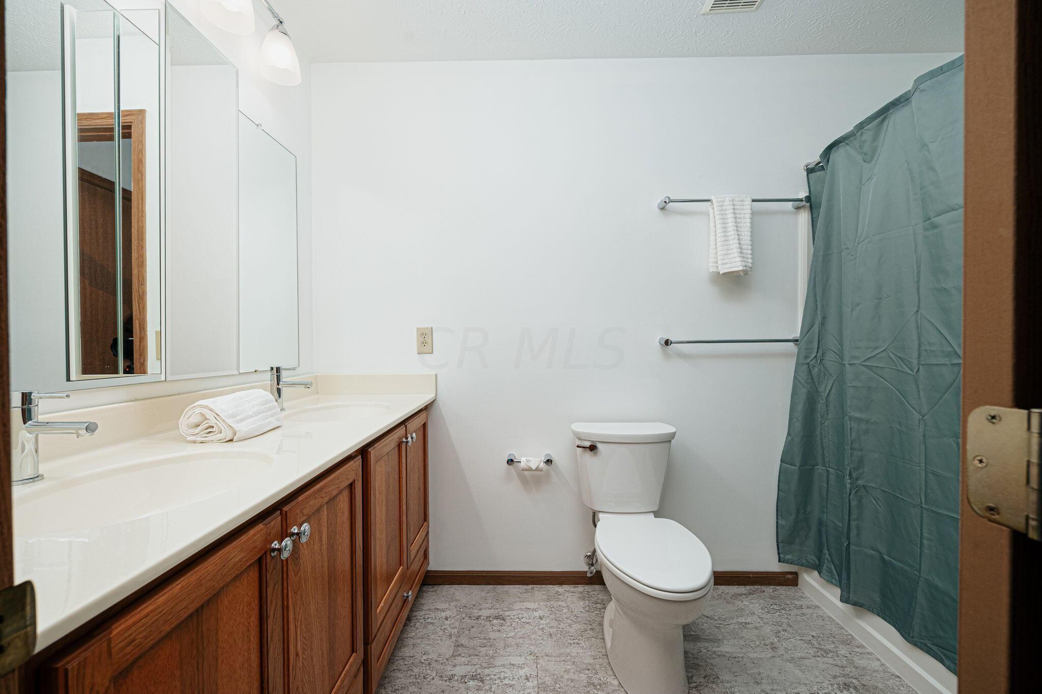 4862 Hollybriar Court