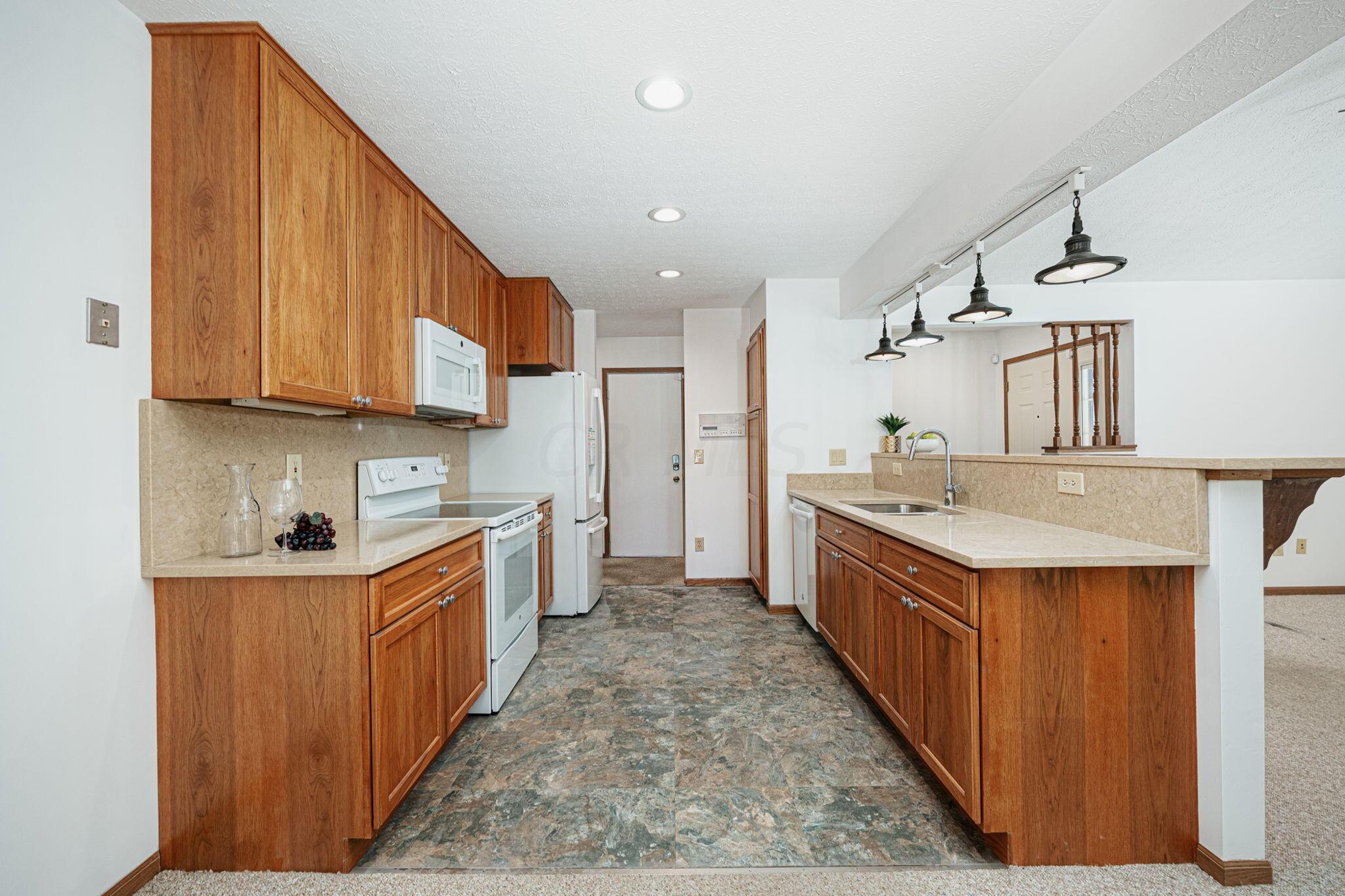 4862 Hollybriar Court