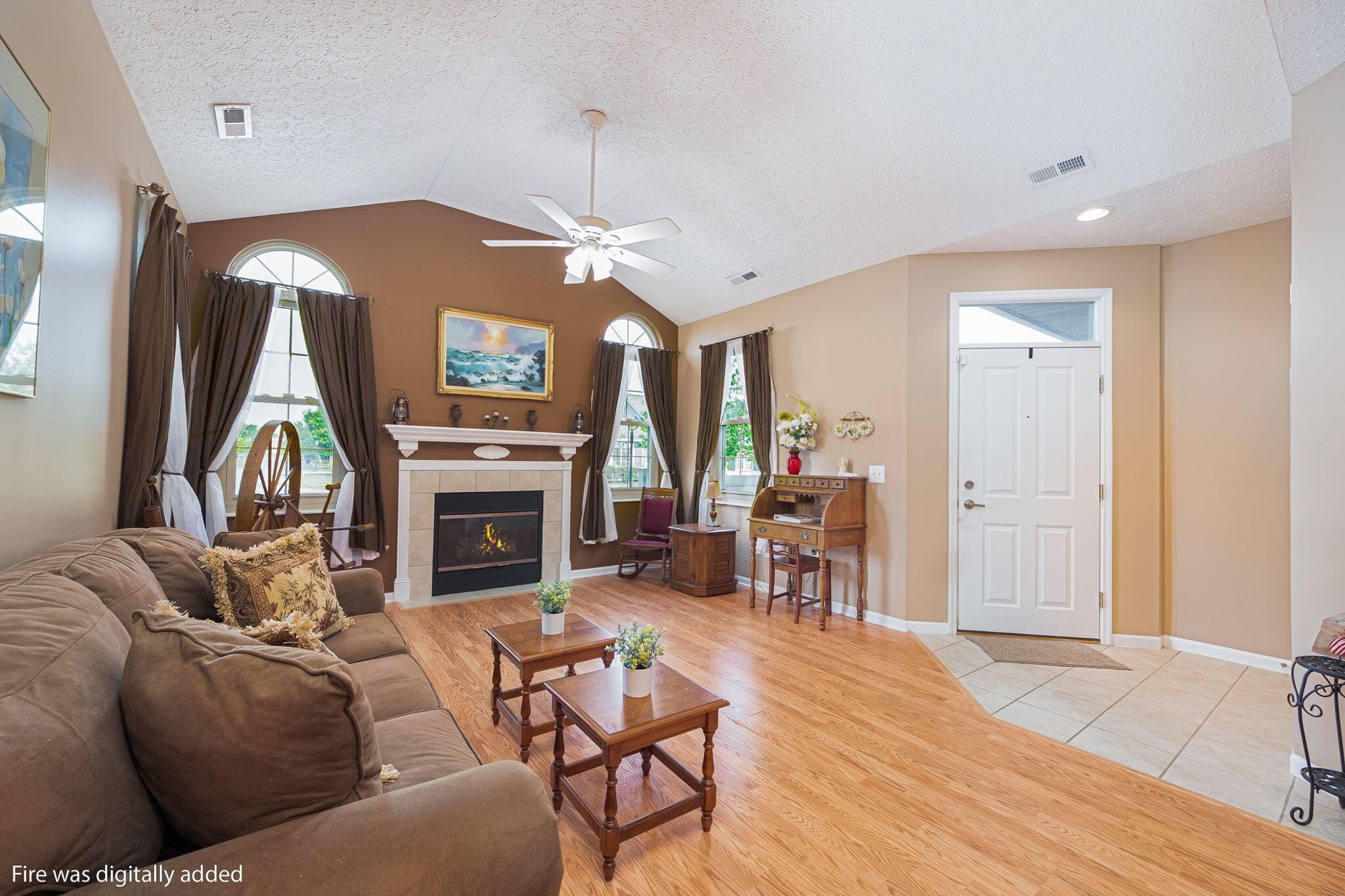 4121 Waterside Place, 13