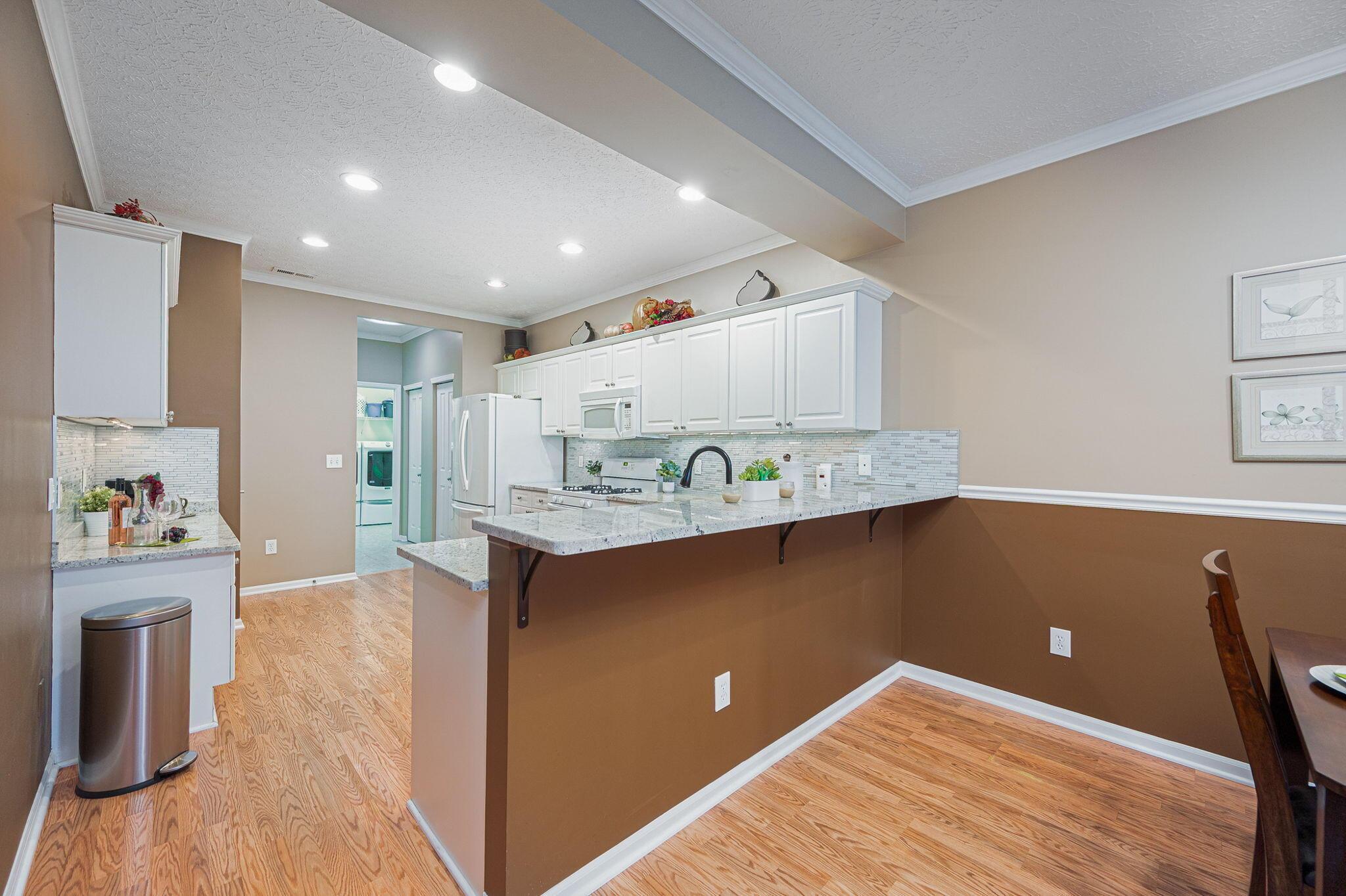 4121 Waterside Place, 13