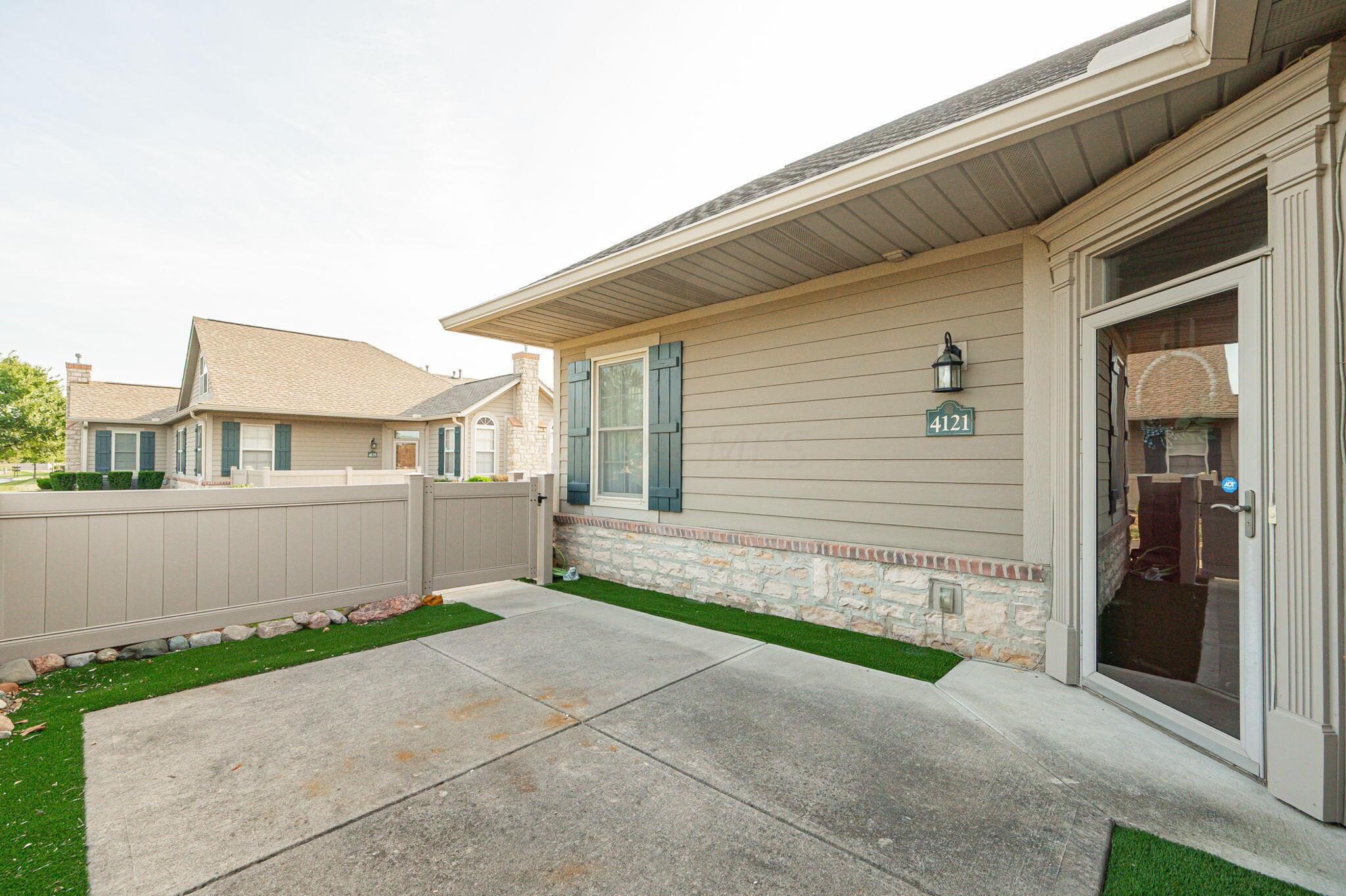 4121 Waterside Place, 13