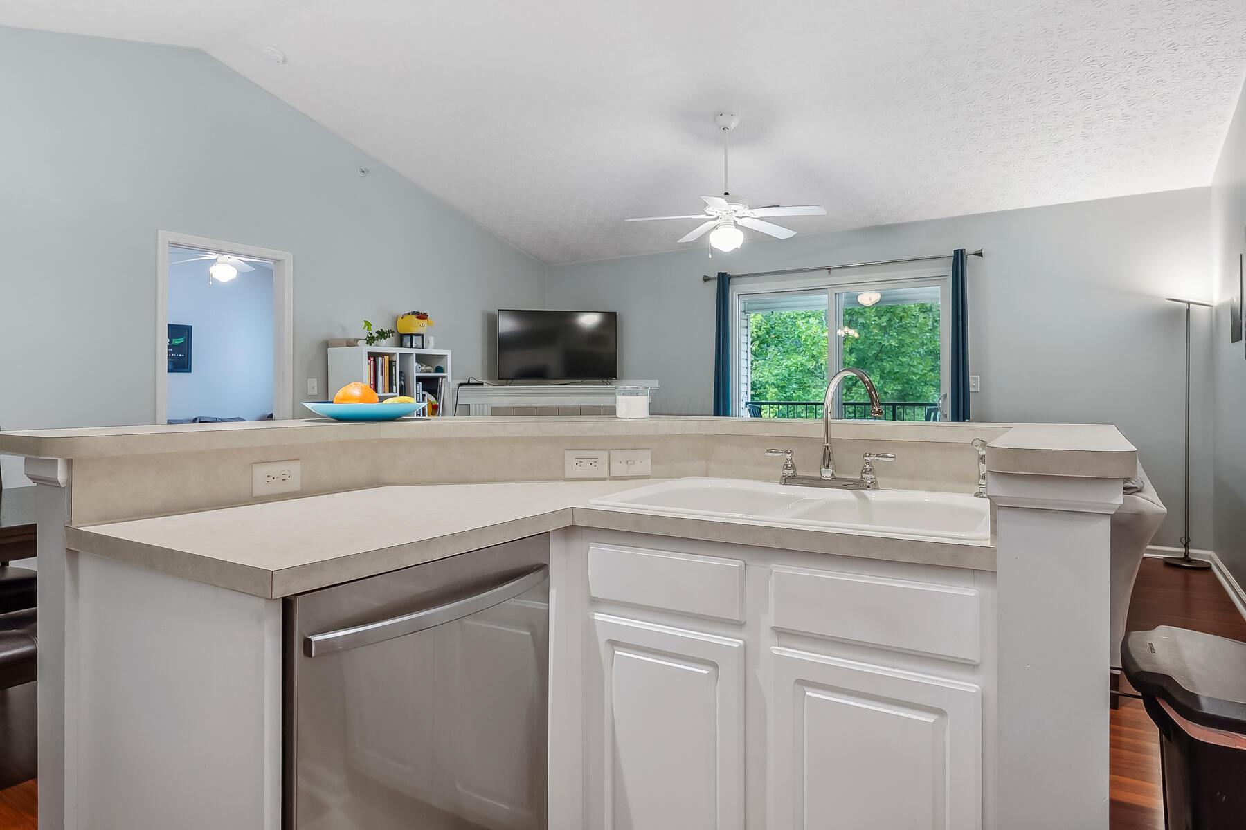 6120 Harbour Pointe, 302