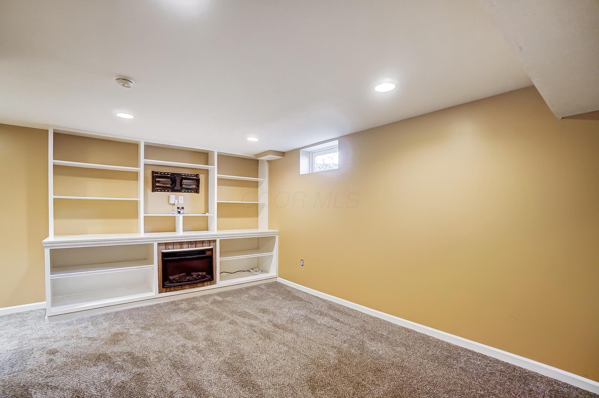 1422 Willow View Drive