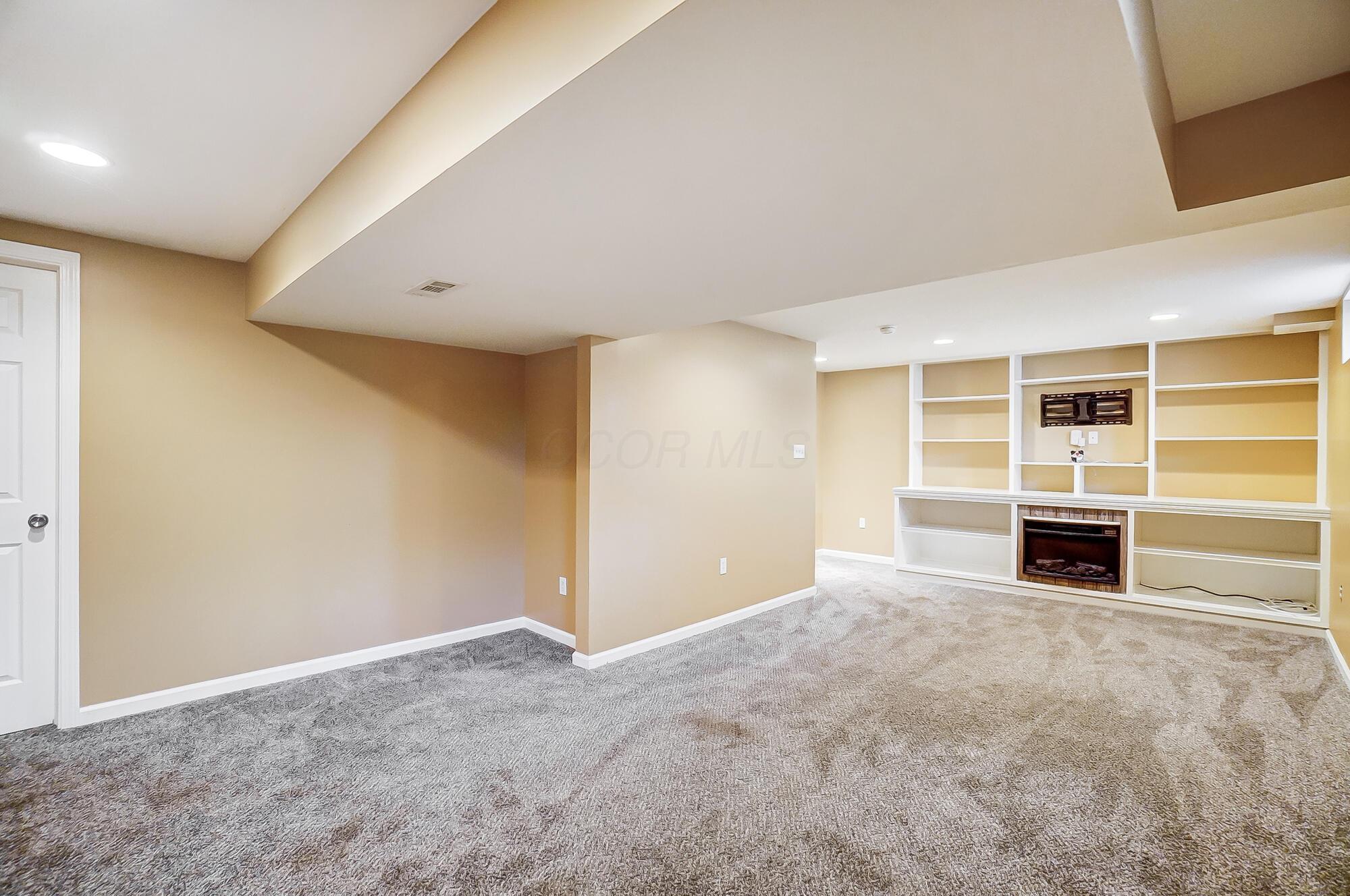 1422 Willow View Drive