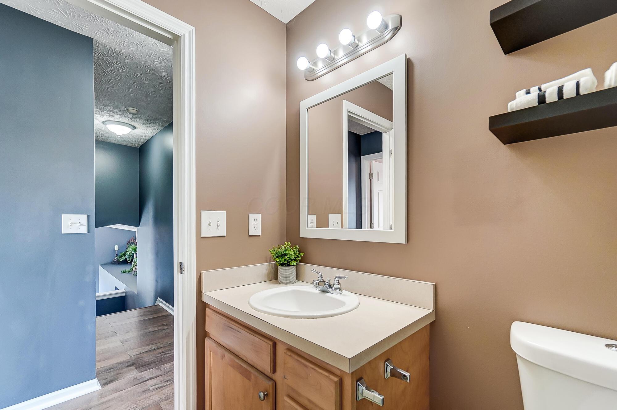 1422 Willow View Drive