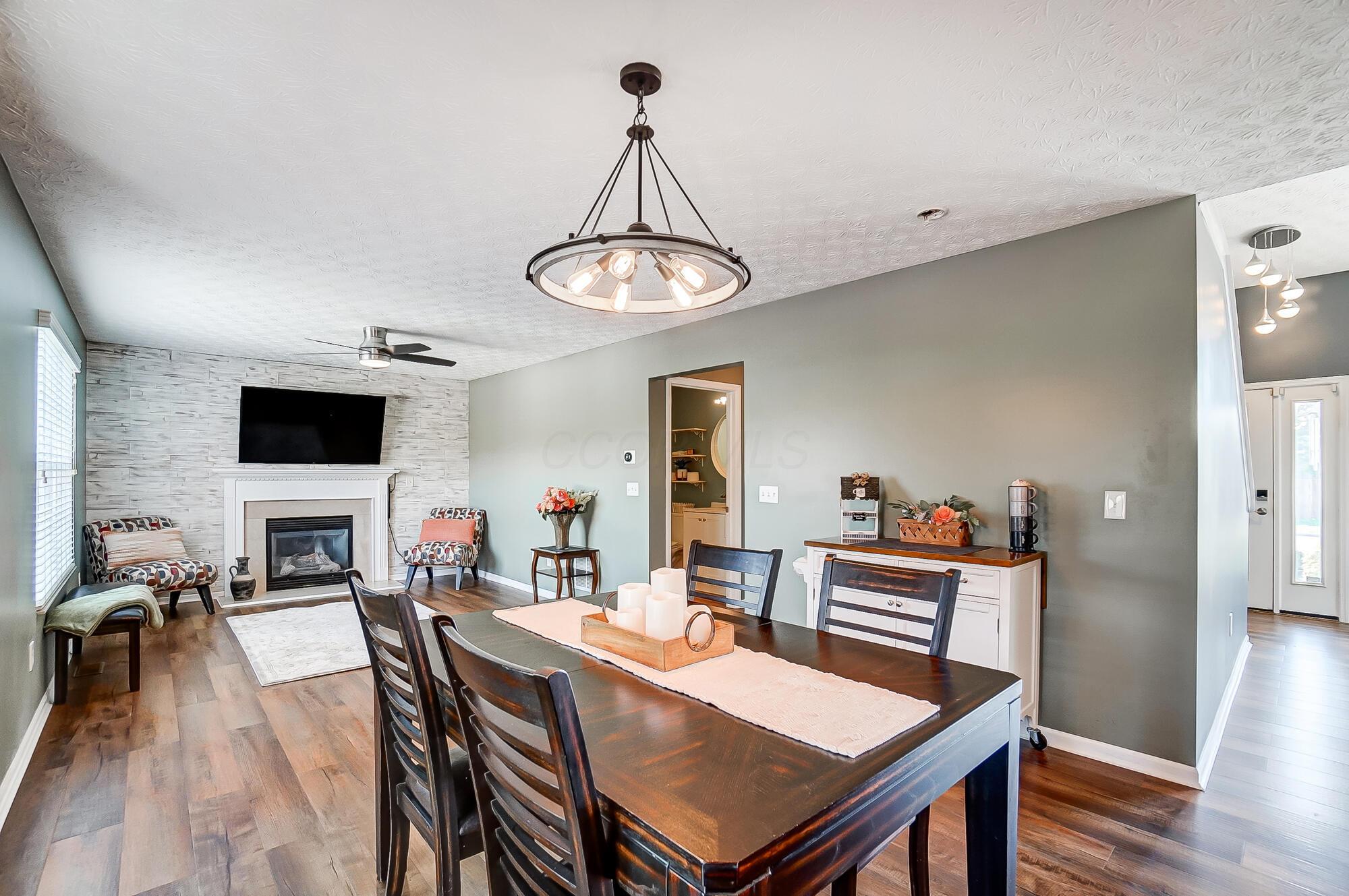 1422 Willow View Drive