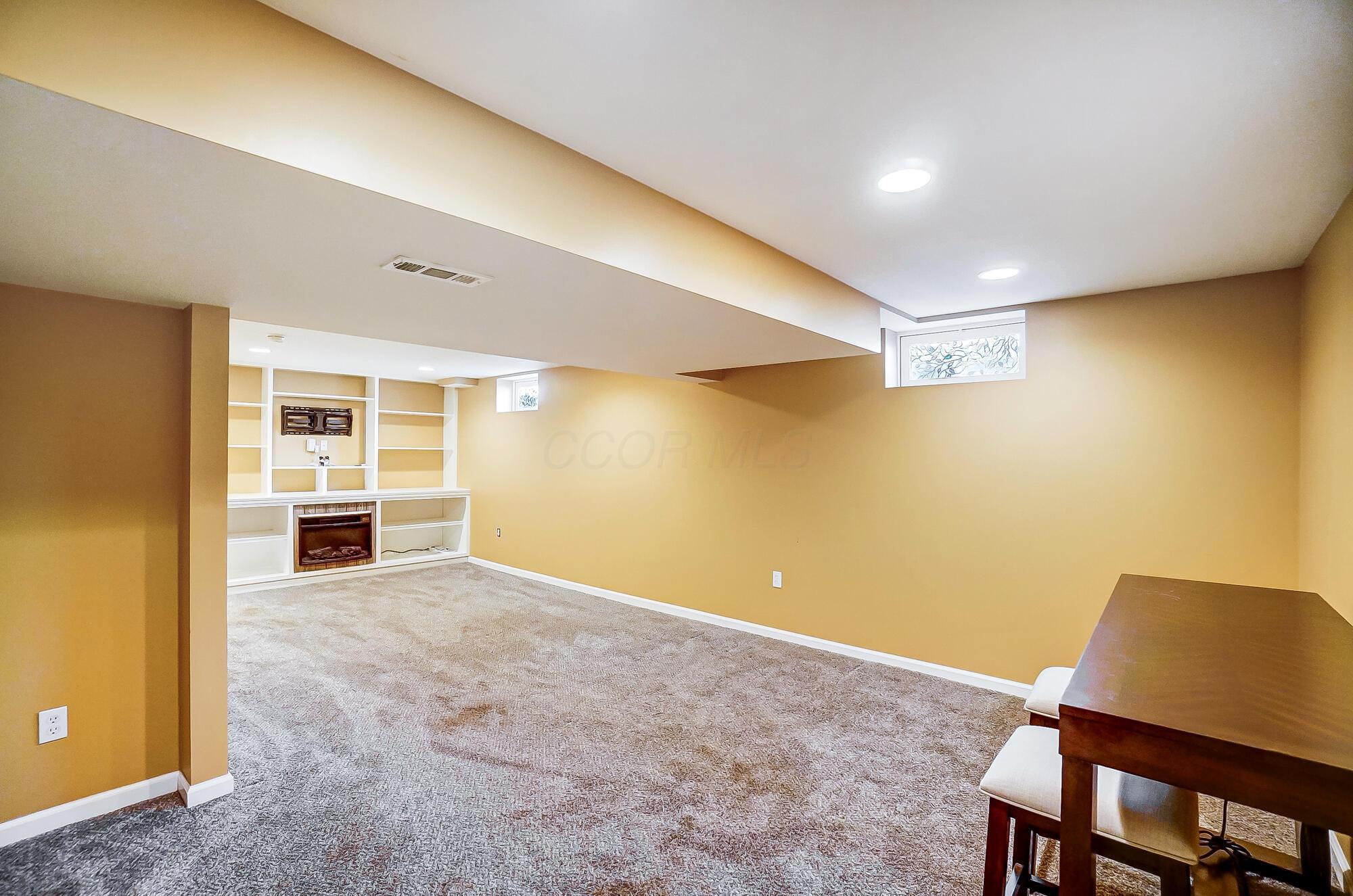 1422 Willow View Drive