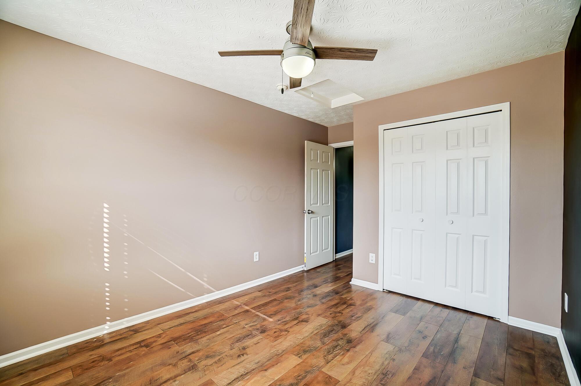 1422 Willow View Drive