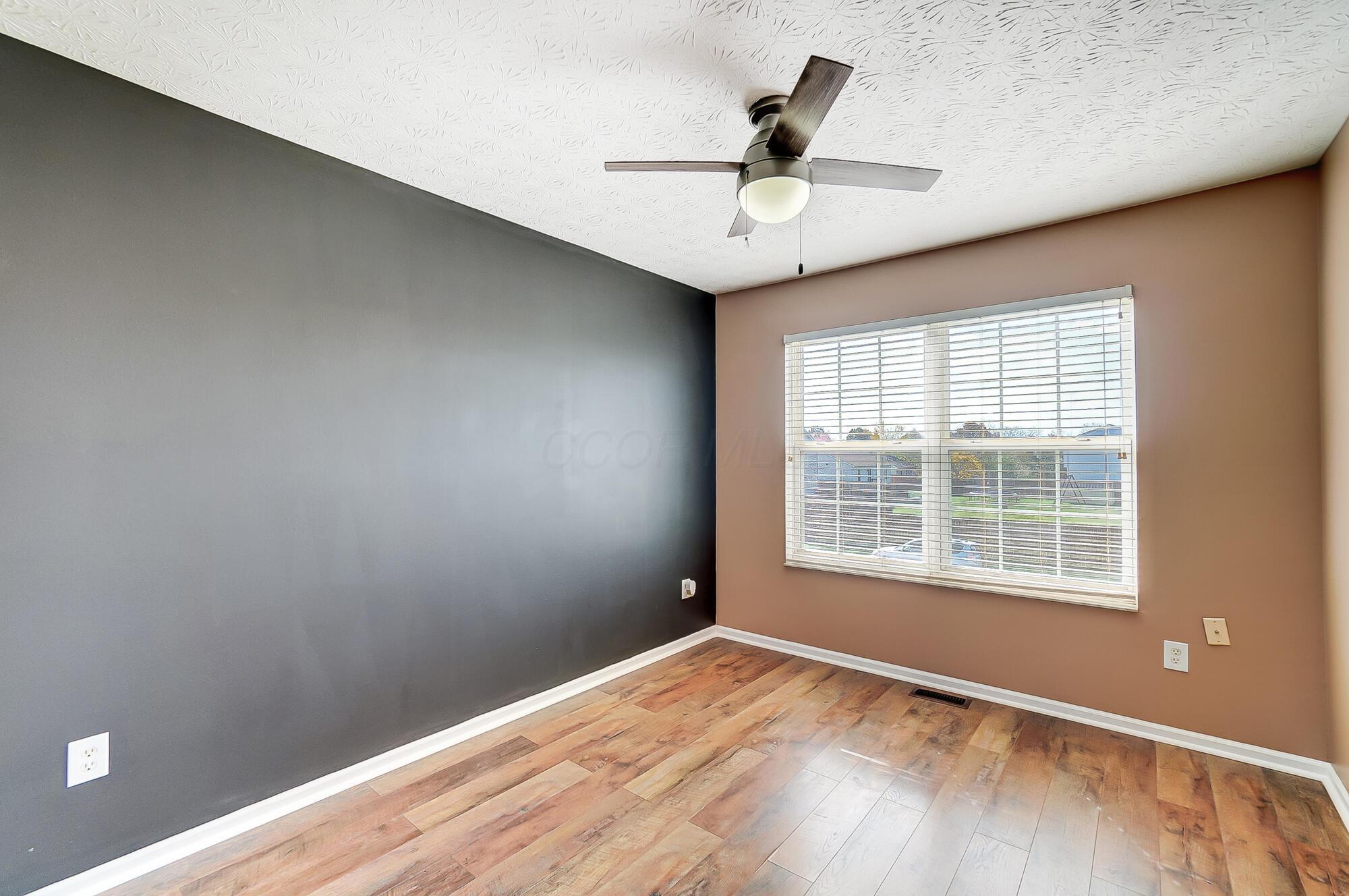 1422 Willow View Drive