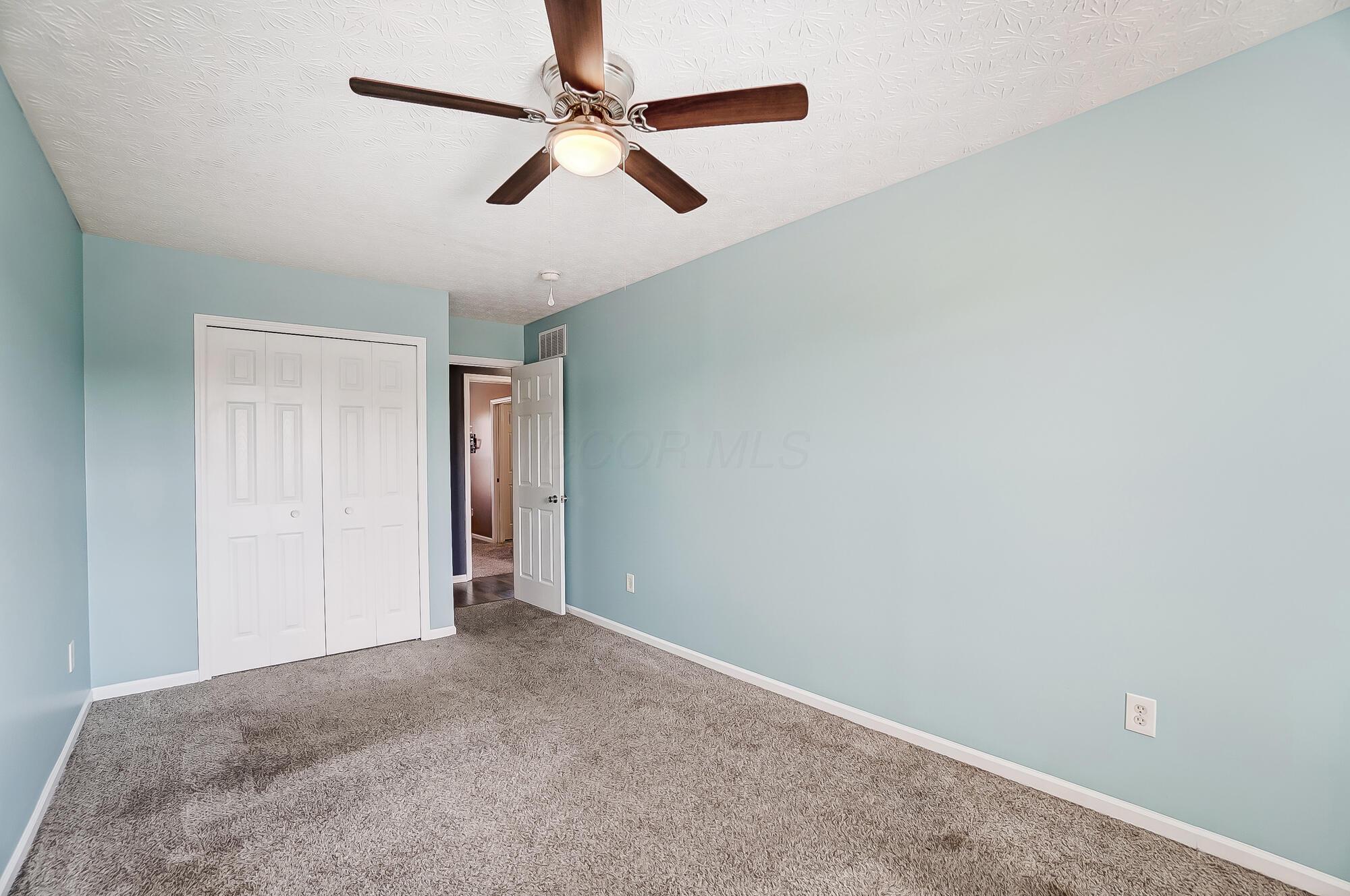 1422 Willow View Drive