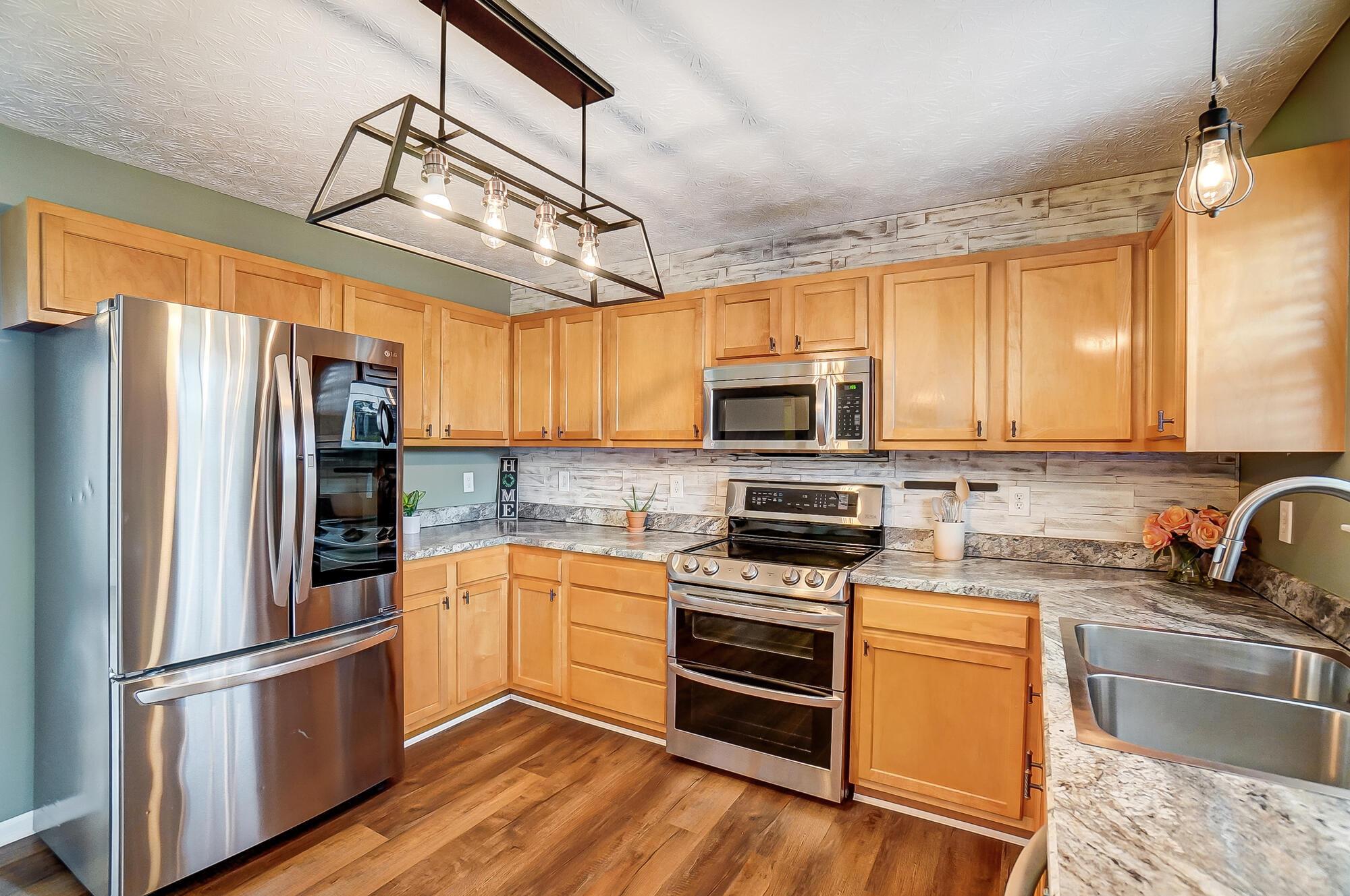 1422 Willow View Drive